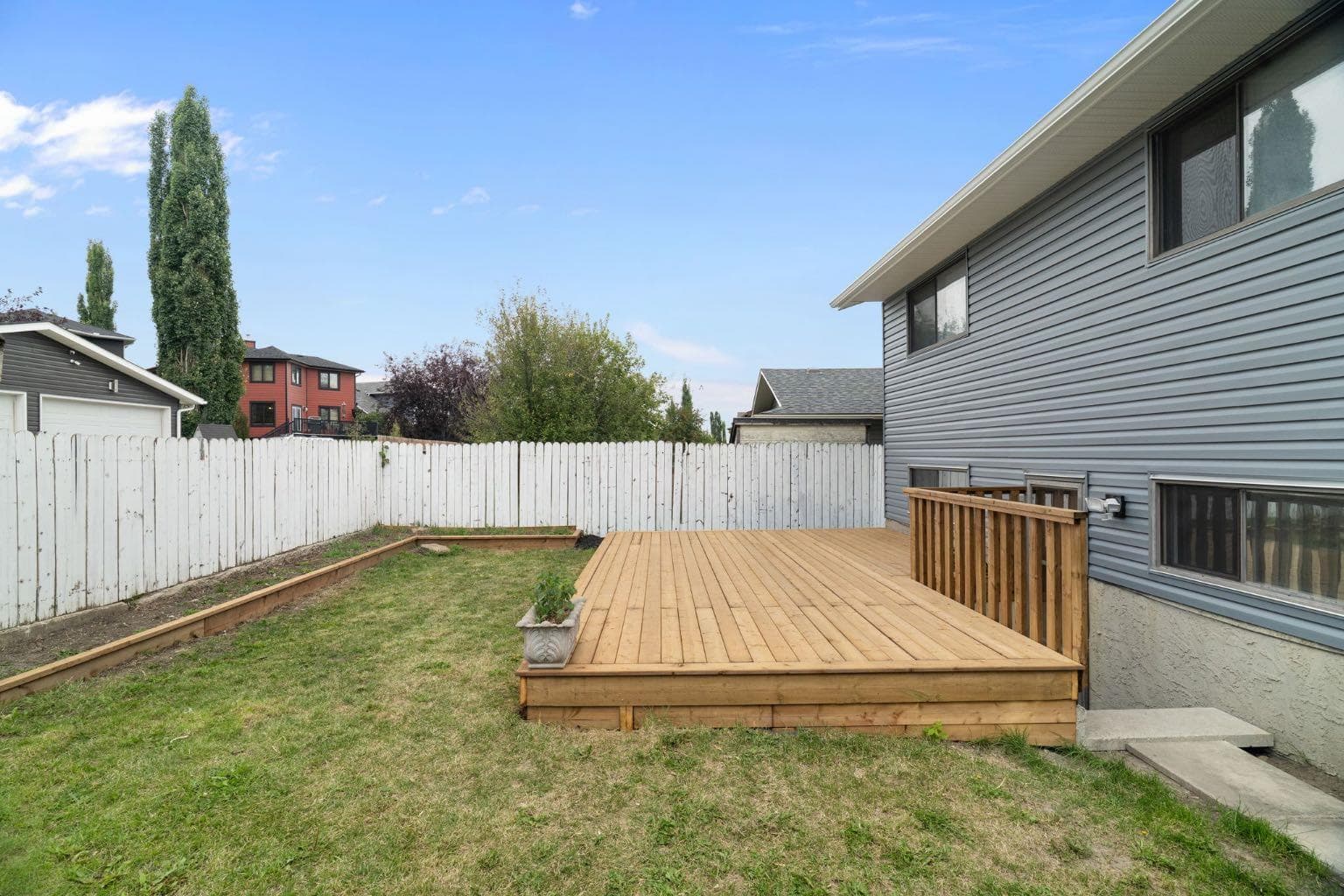 229 Macewan Glen Drive NW