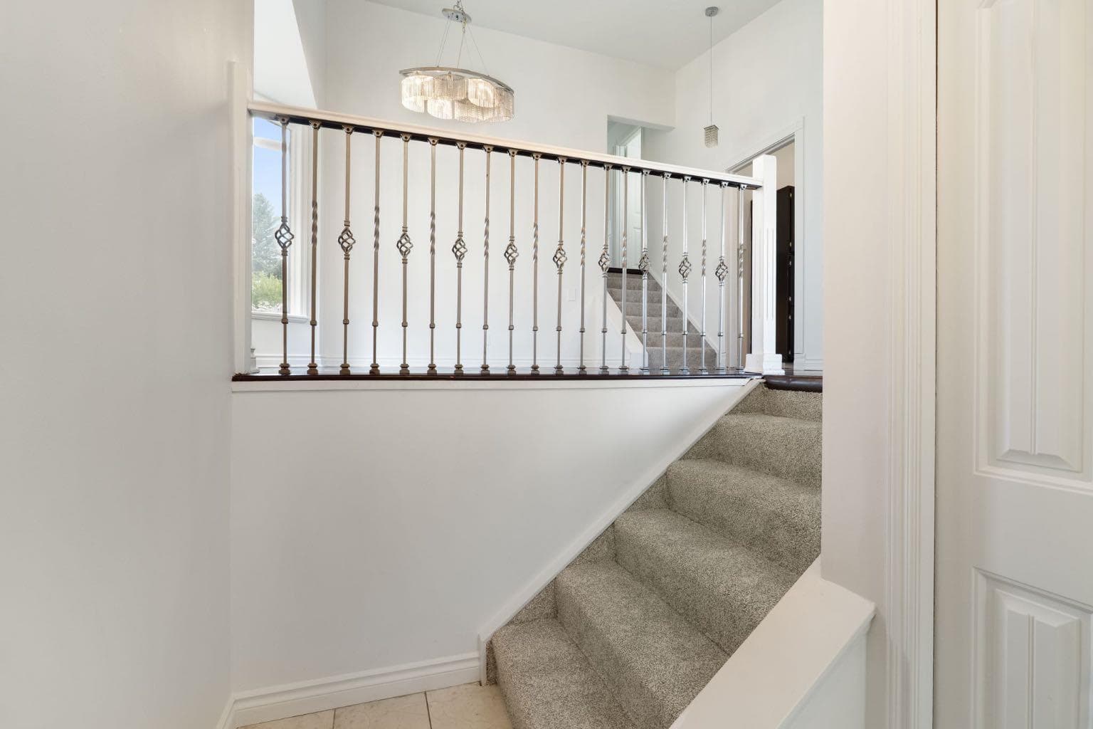 229 Macewan Glen Drive NW