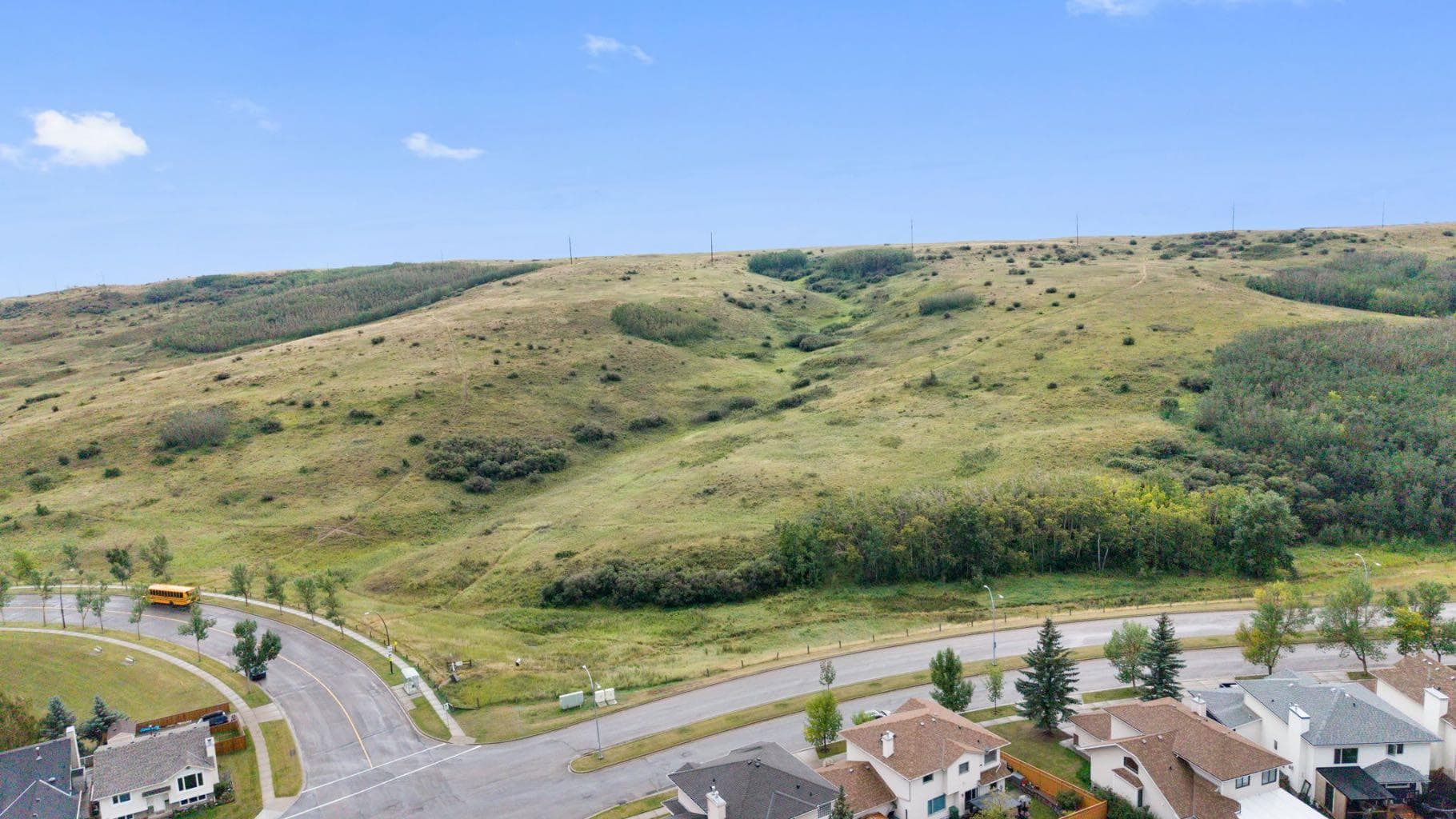 229 Macewan Glen Drive NW