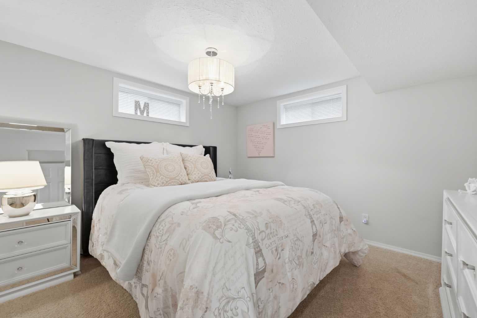59 Ferncliff Crescent SE