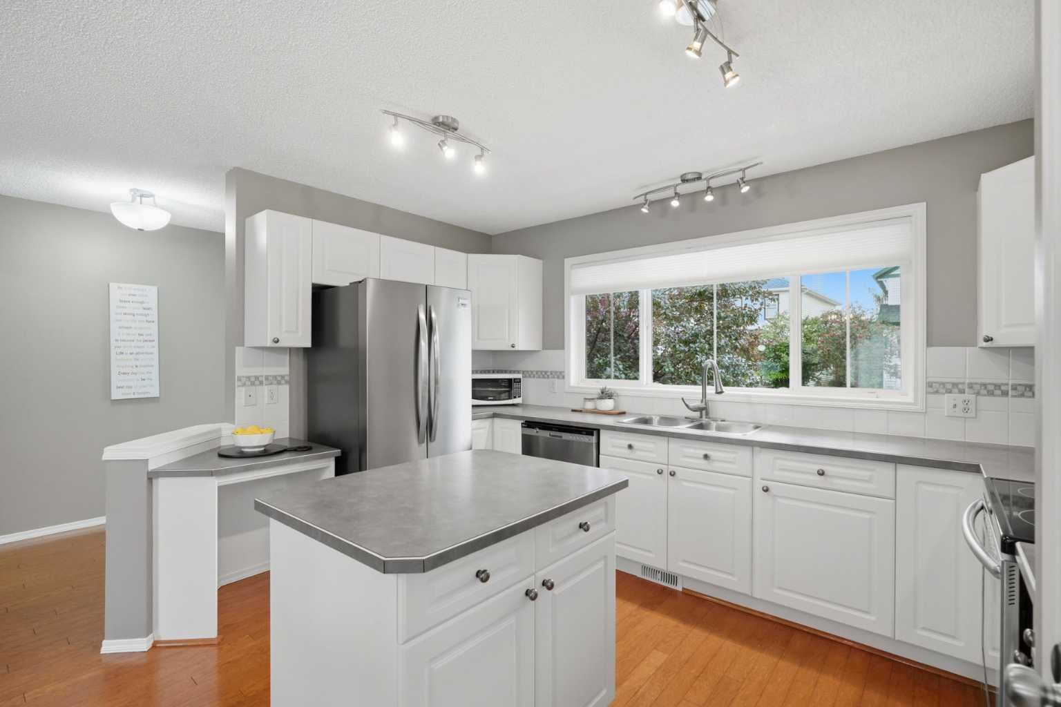 54 Tuscany Valley Heights NW