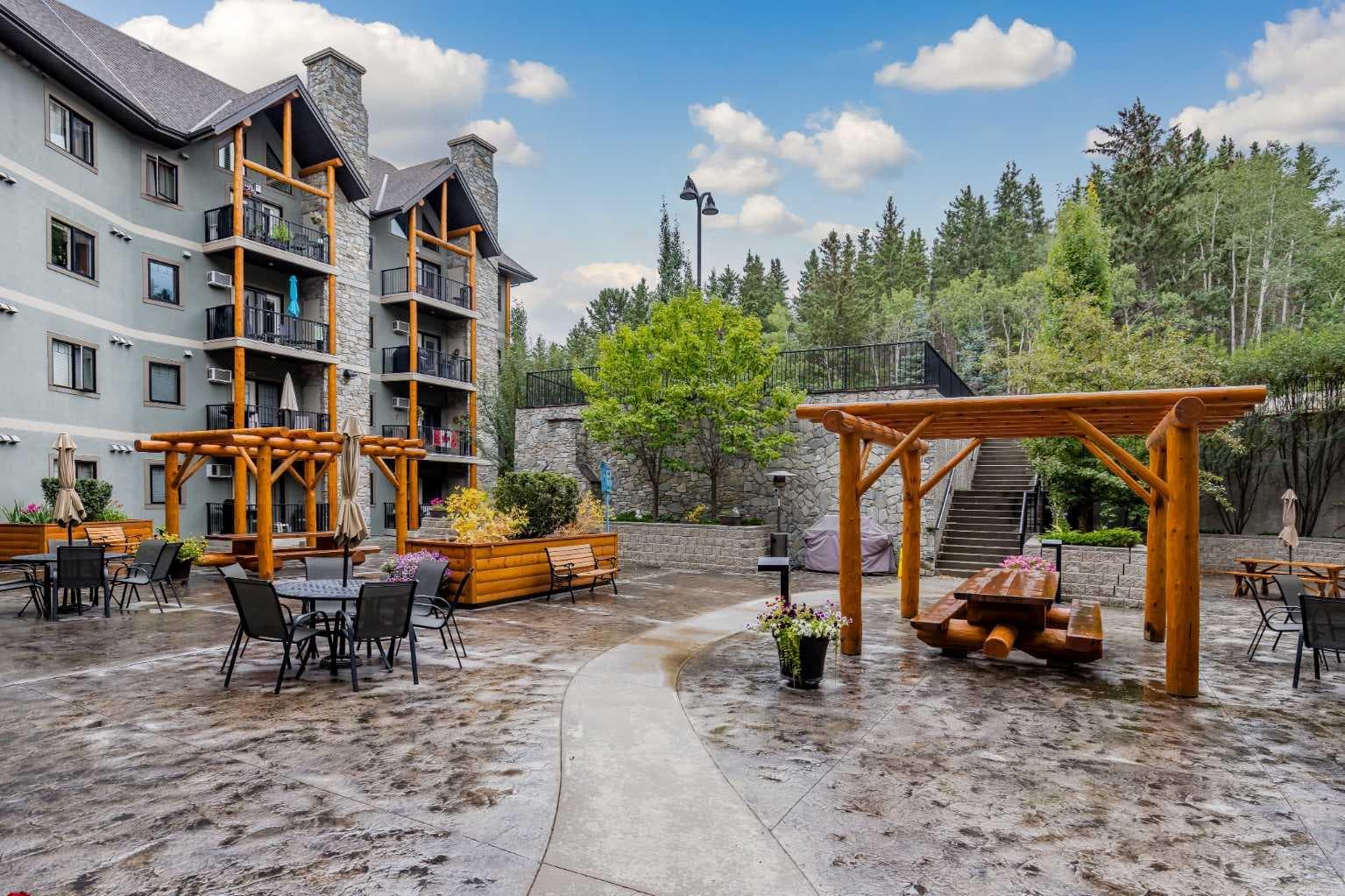 306, 77 George Fox Trail 