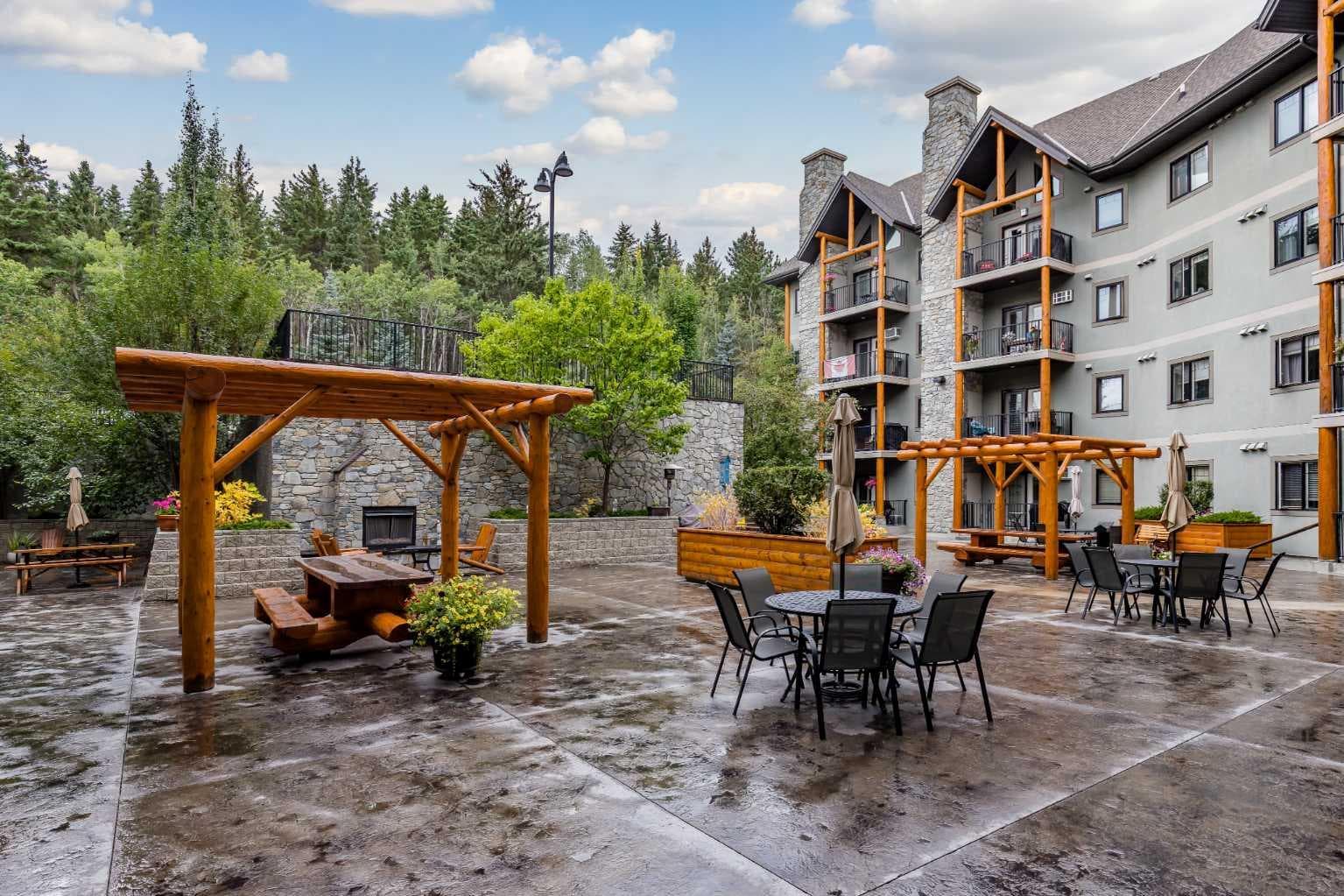 306, 77 George Fox Trail 