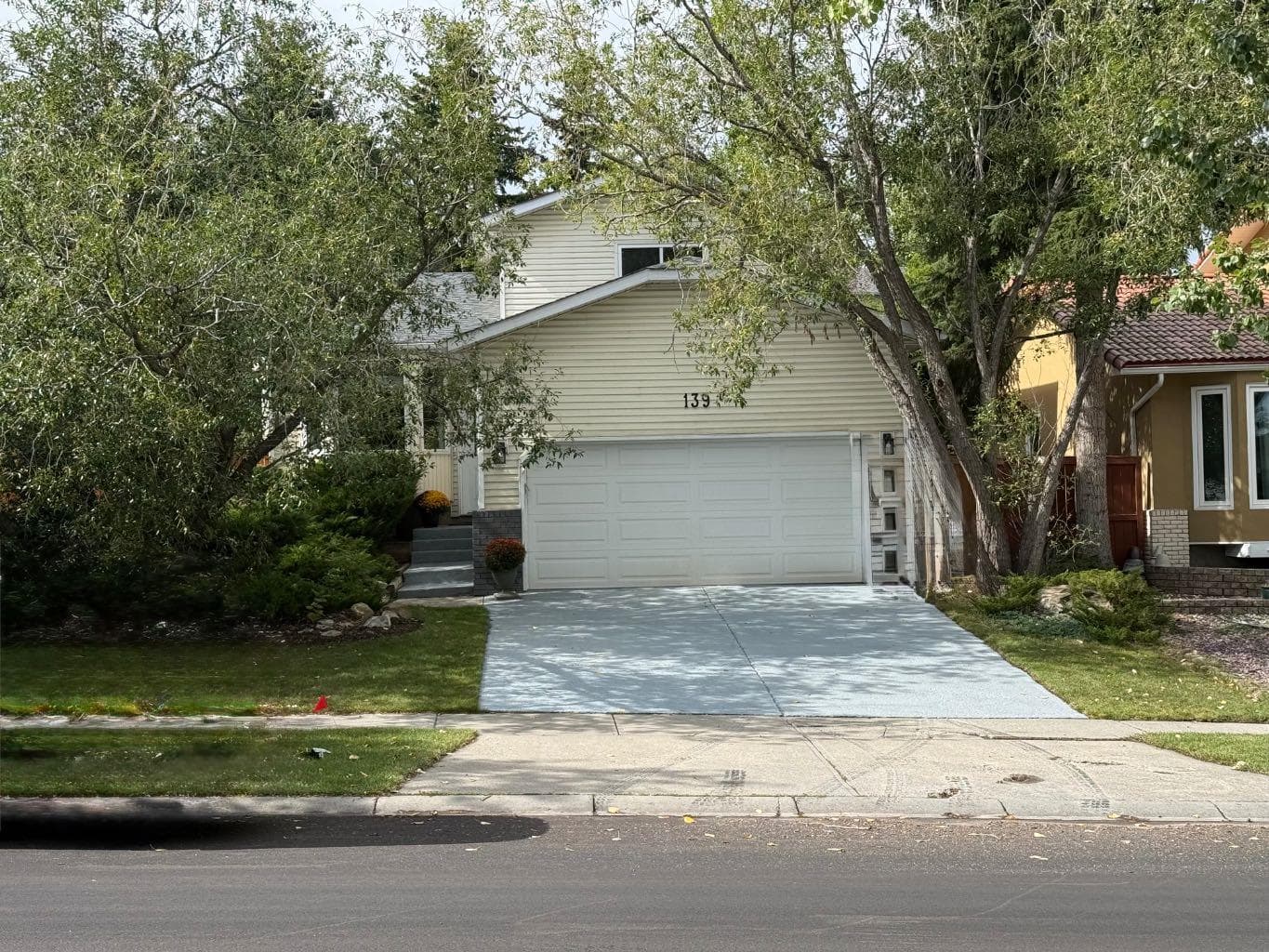 139 Shawnessy Drive SW