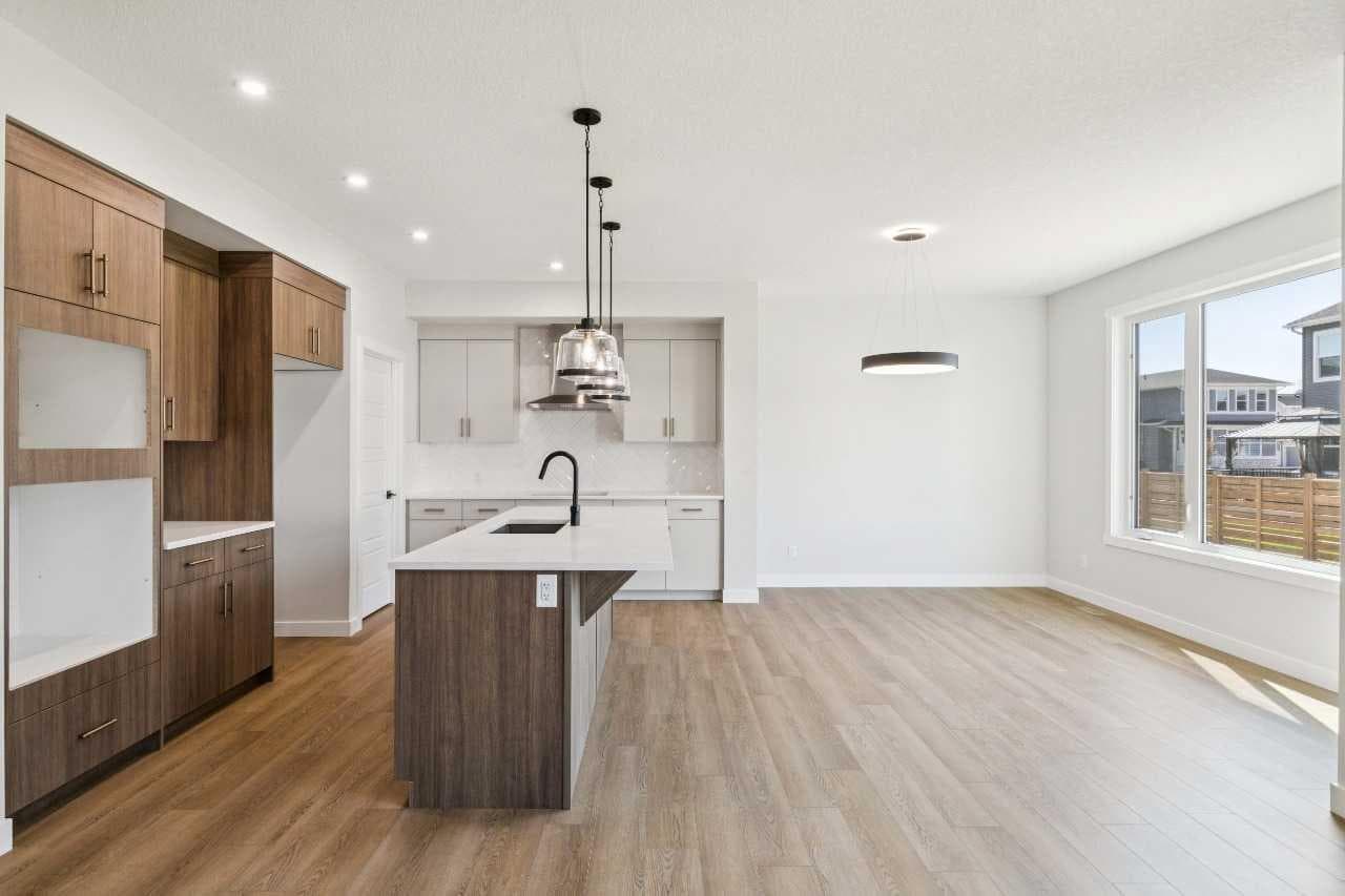 245 Dawson Wharf Crescent 