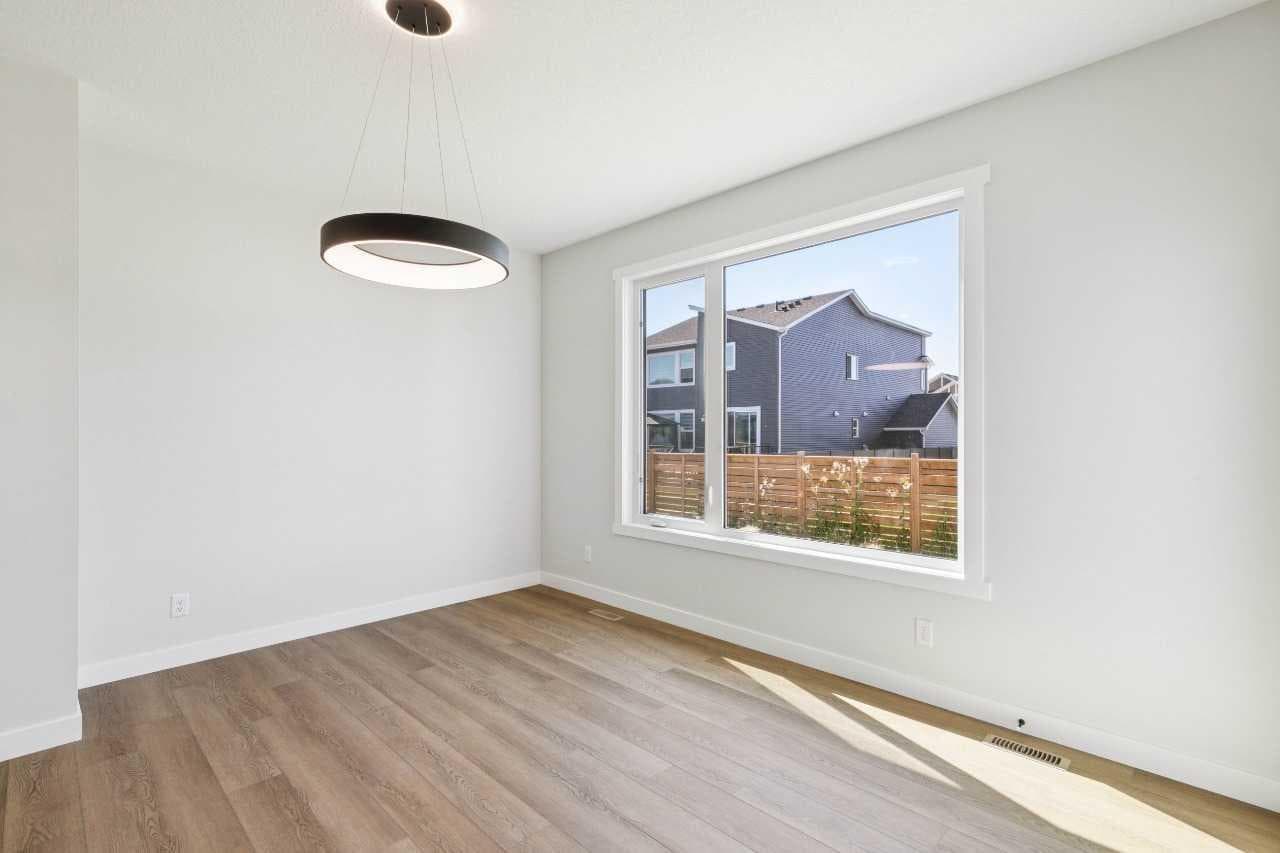 245 Dawson Wharf Crescent 