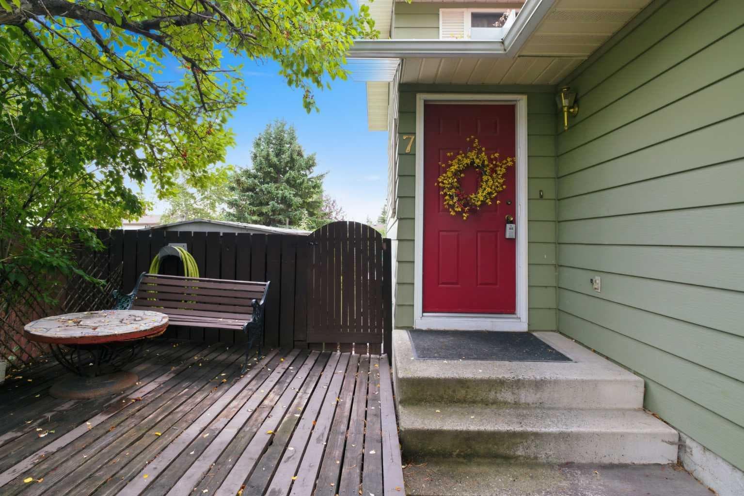 7 Glenport Road E