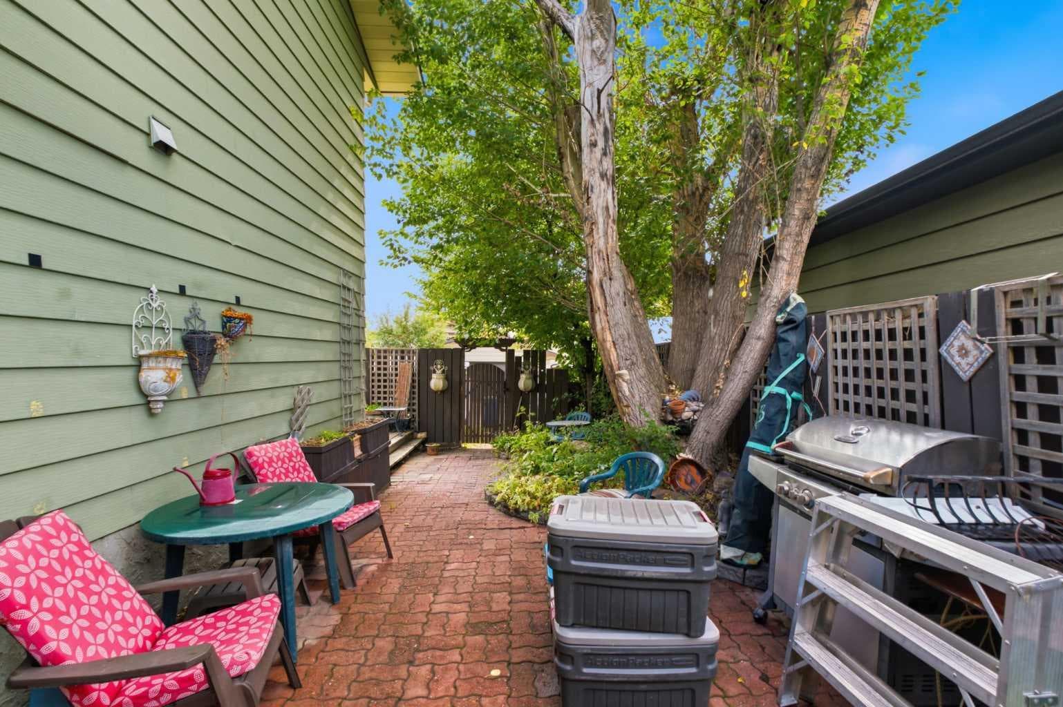 7 Glenport Road E