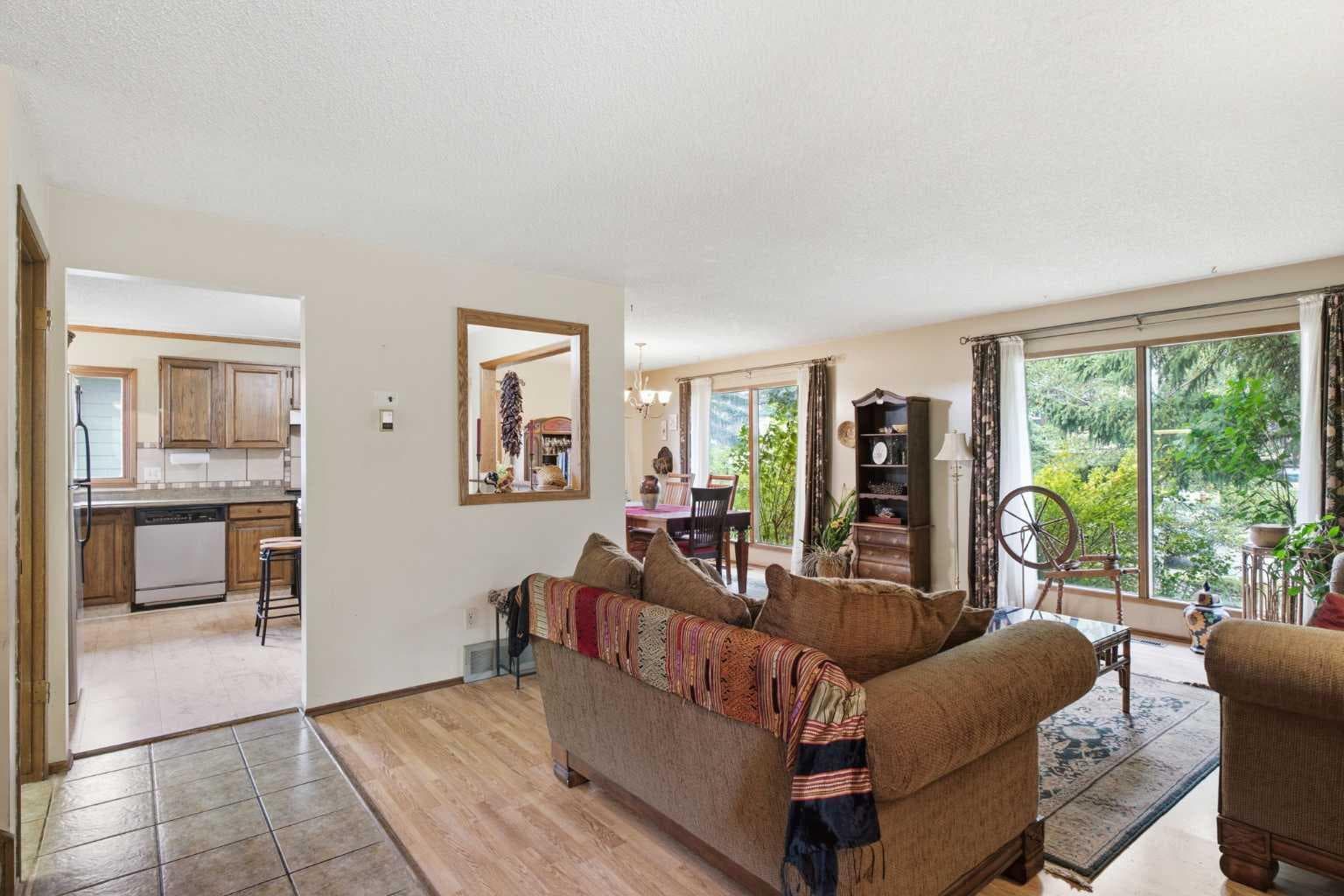7 Glenport Road E