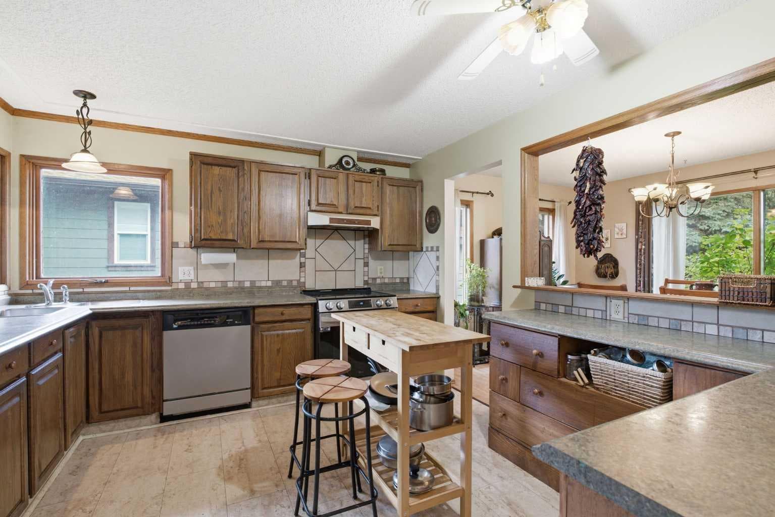 7 Glenport Road E