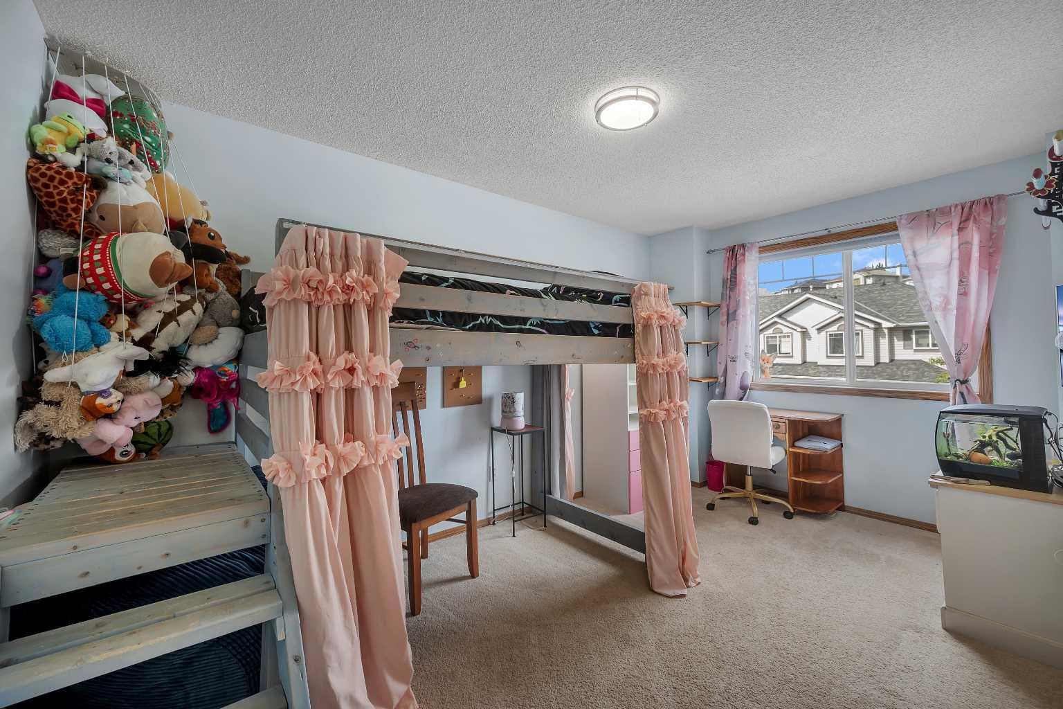 120 Rocky Vista Circle NW