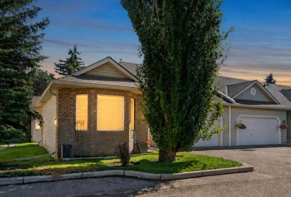 113 Mt Douglas Villas SE