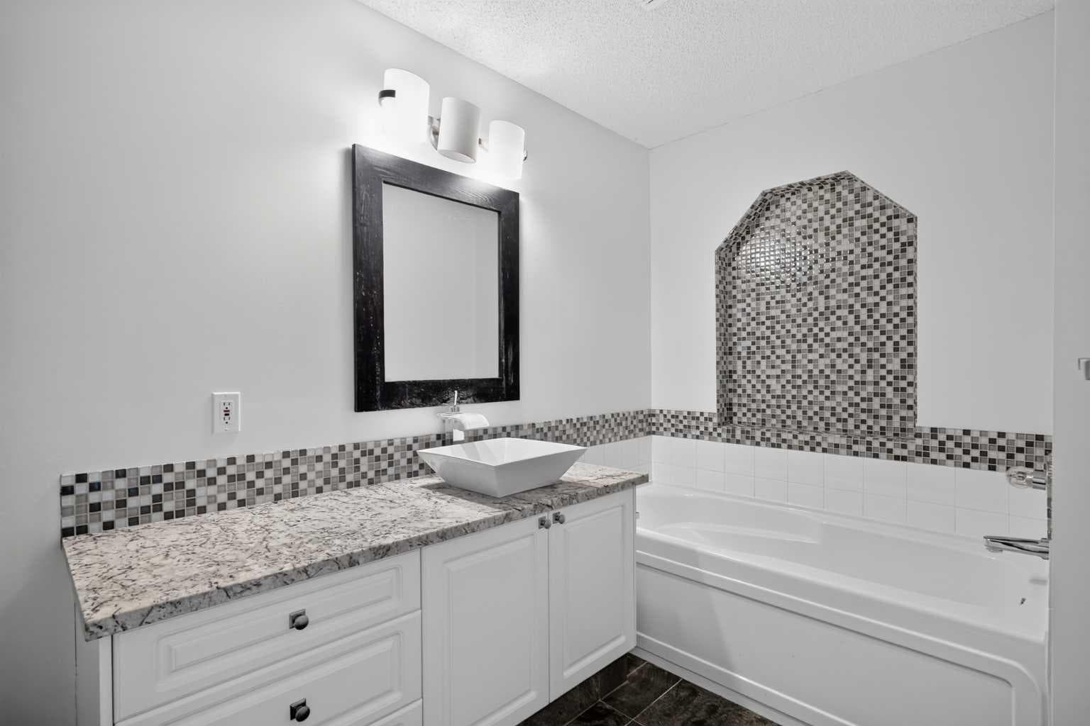 113 Mt Douglas Villas SE