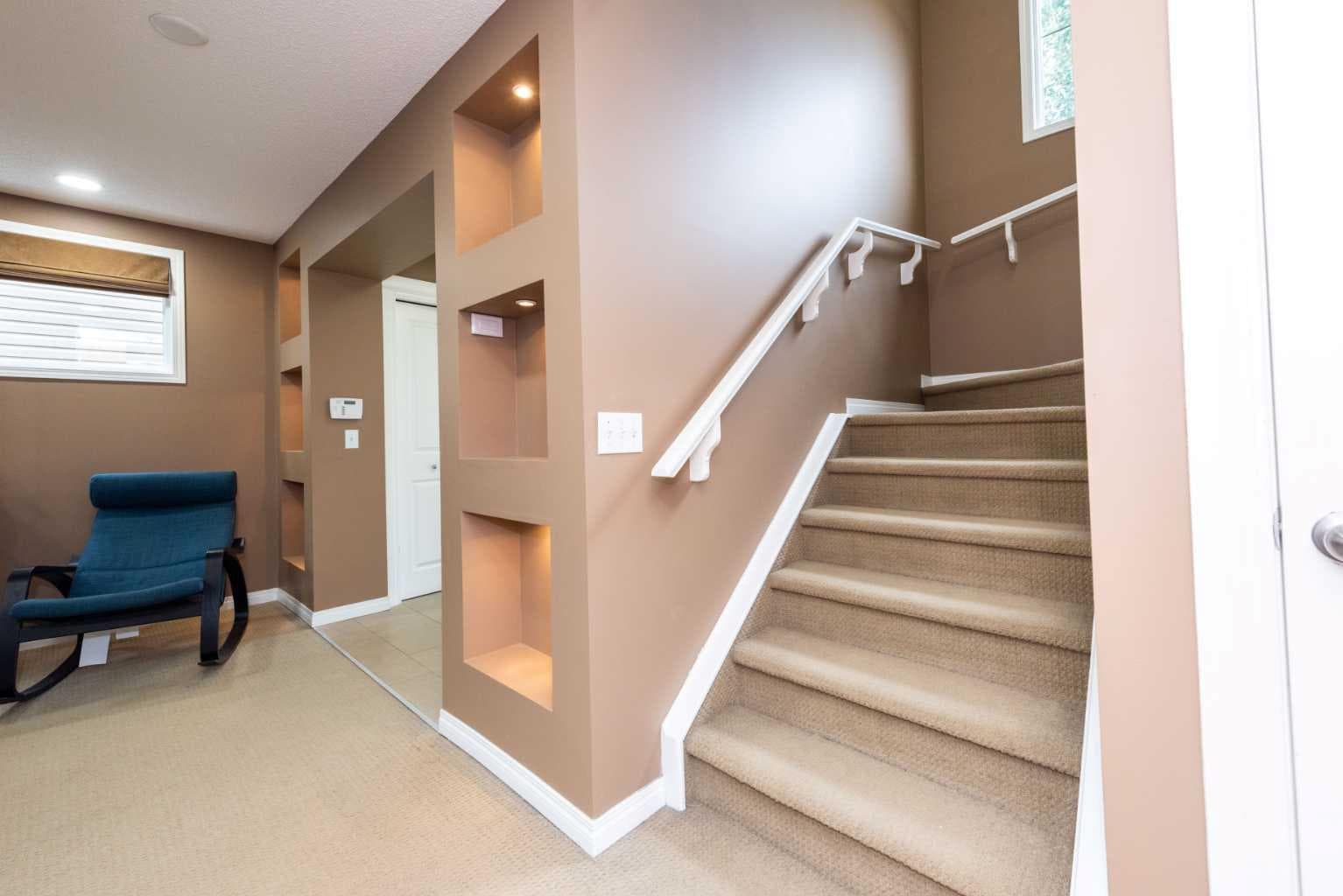 212 Panatella Drive NW
