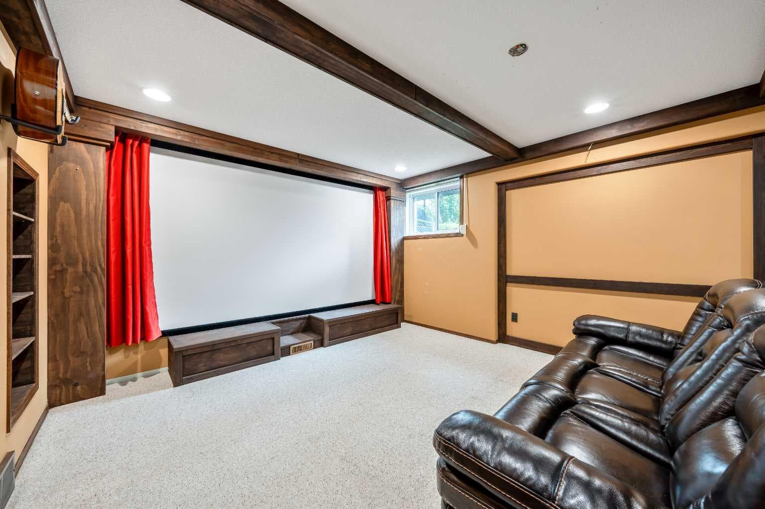 2357 Fairways Circle NW