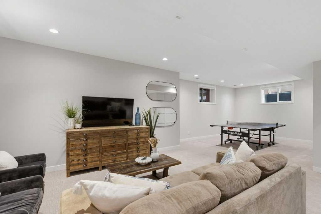 138 Ascot Crescent SW