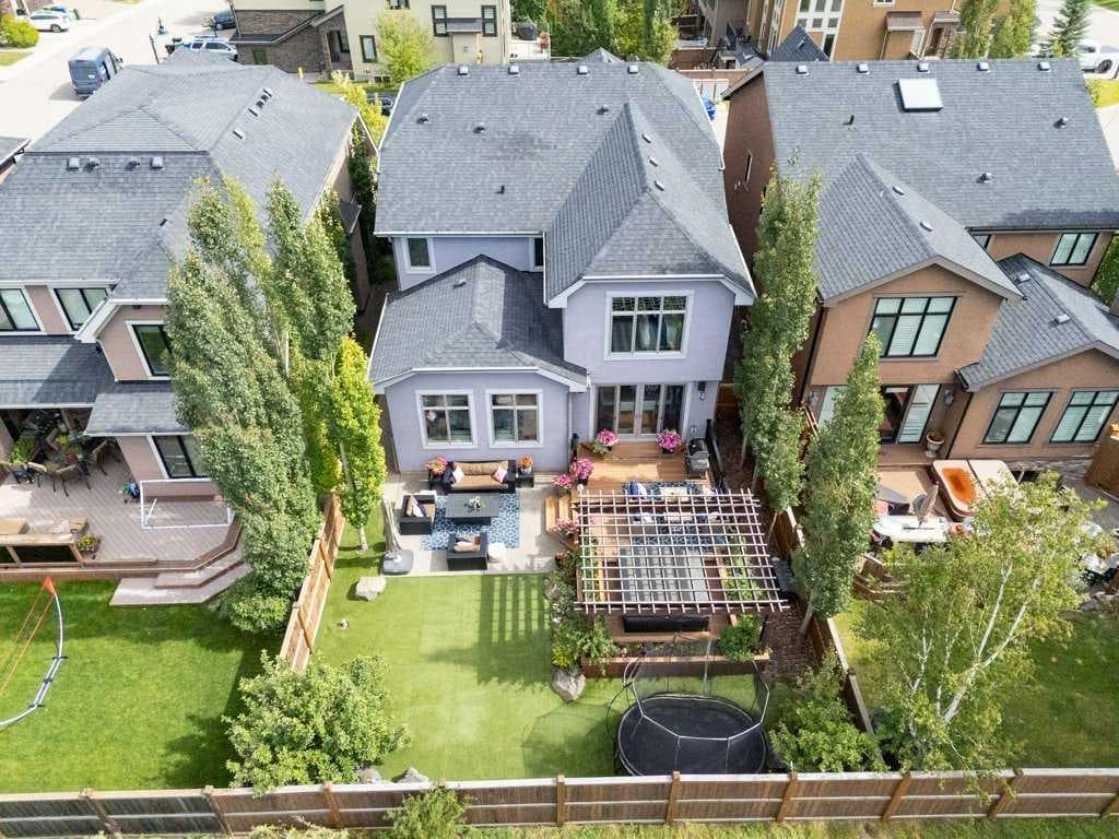 138 Ascot Crescent SW