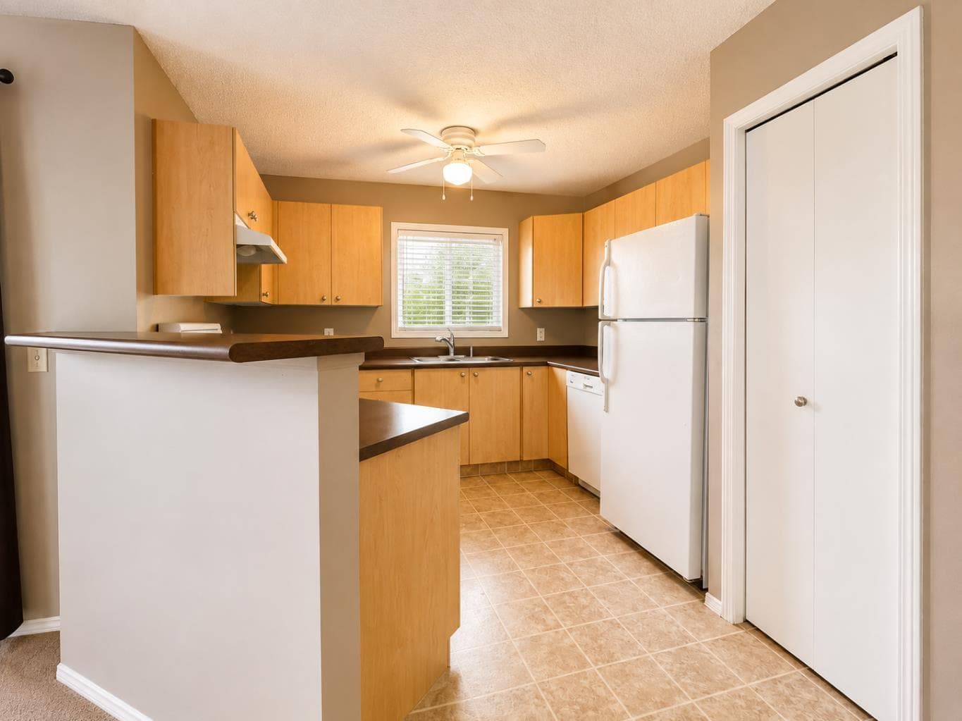6101, 304 Mackenzie Way SW