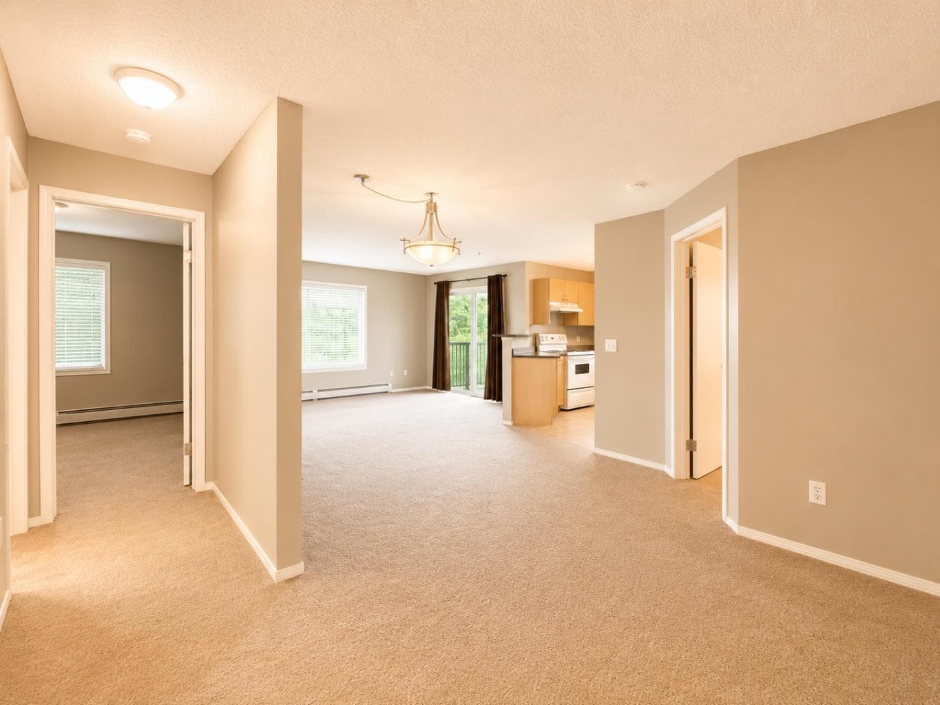 6101, 304 Mackenzie Way SW
