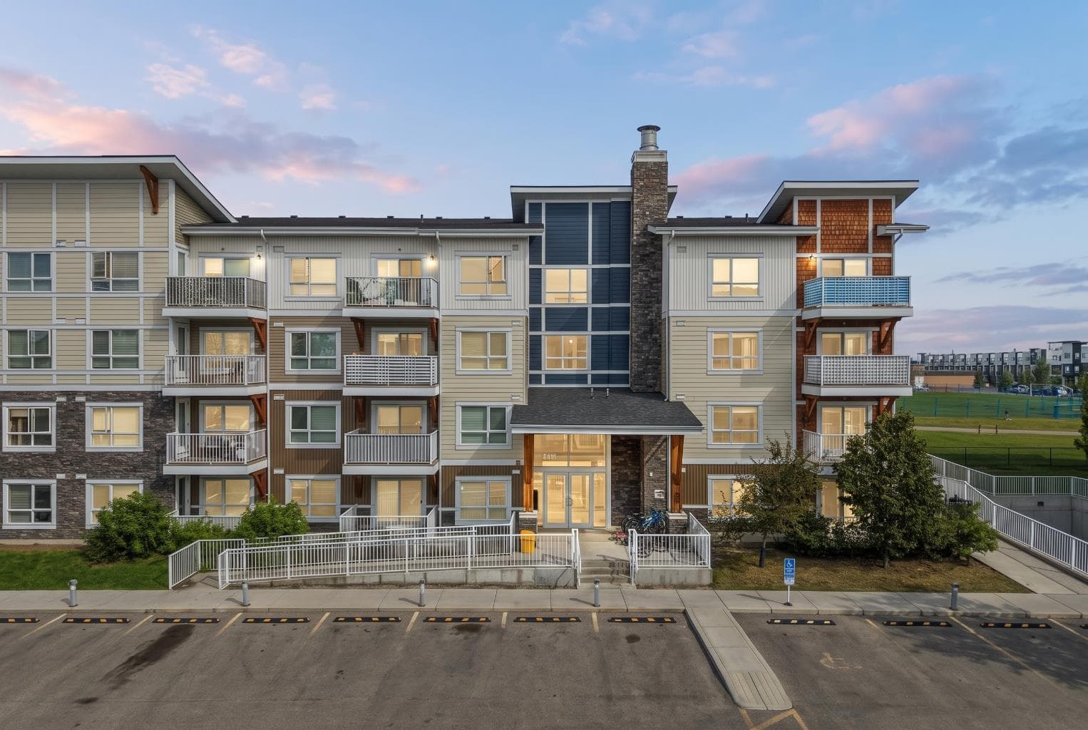 6204, 302 Skyview Ranch Drive NE