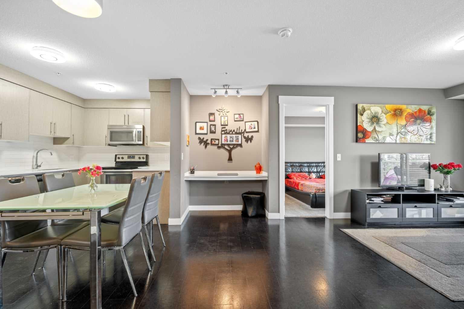 6204, 302 Skyview Ranch Drive NE