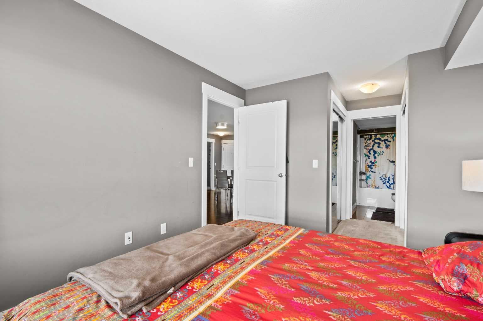 6204, 302 Skyview Ranch Drive NE