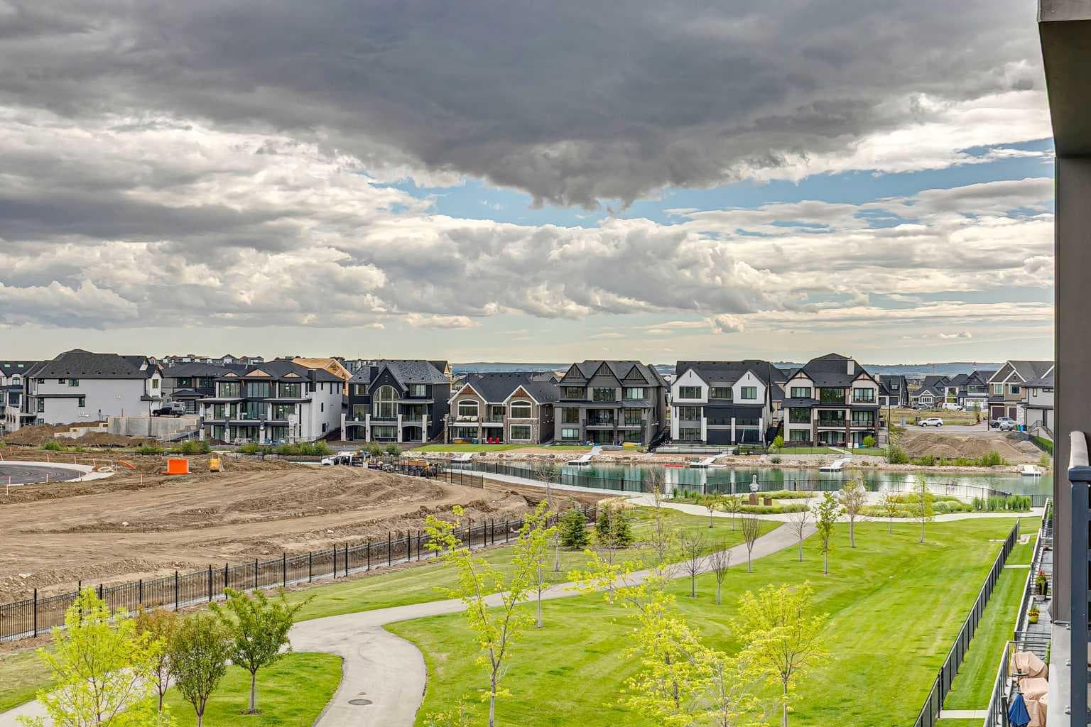 301, 120 Marina Cove SE