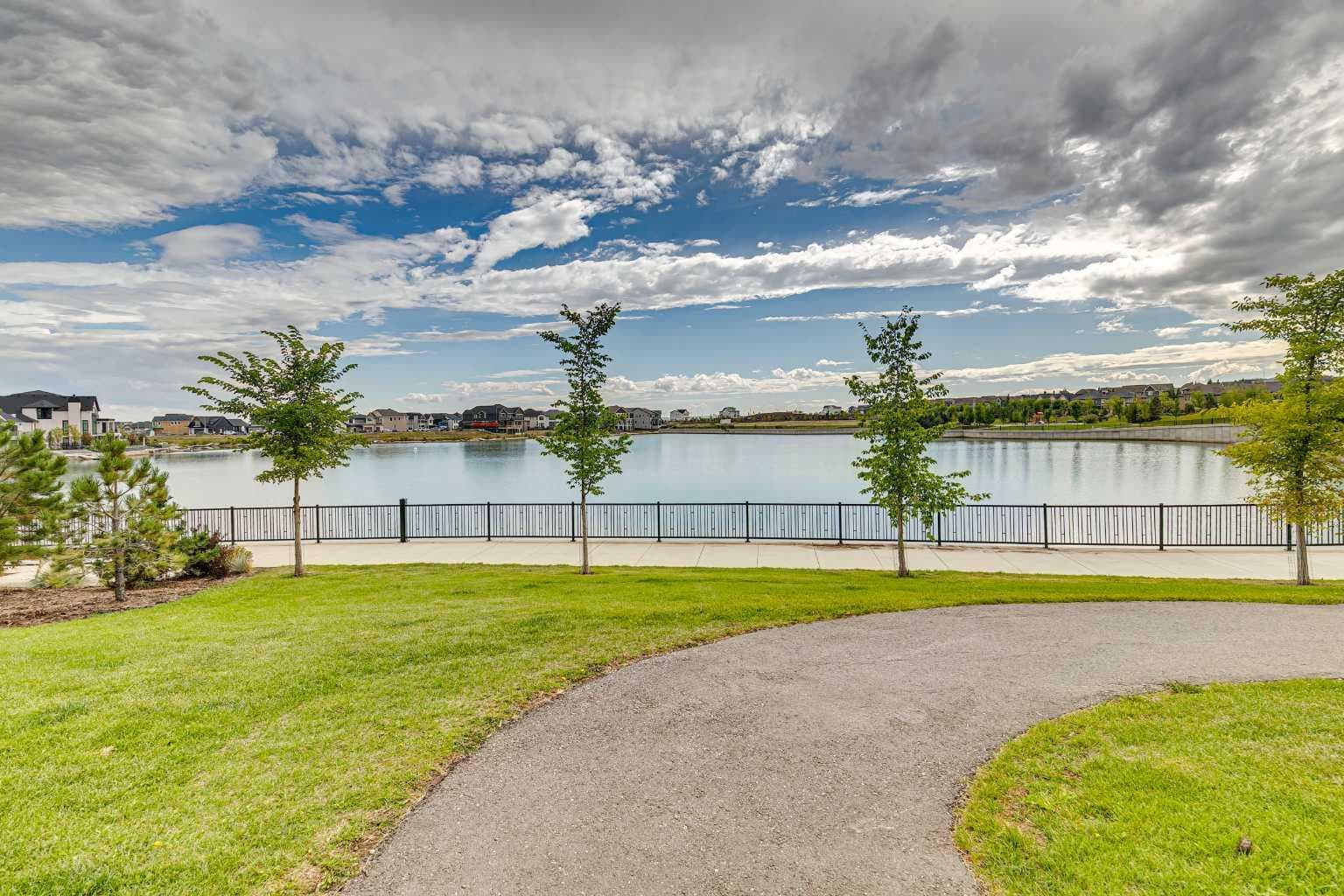 301, 120 Marina Cove SE