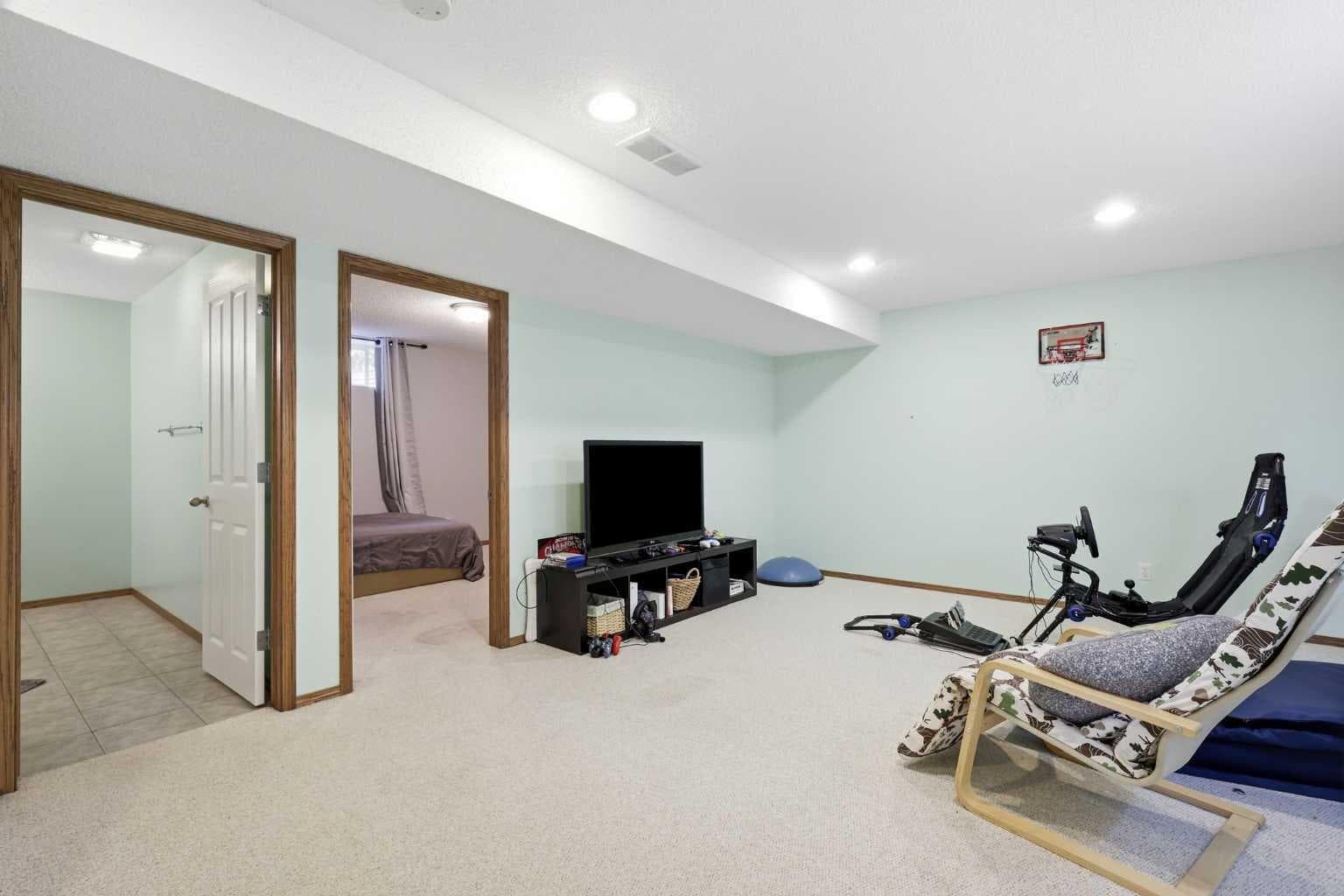 5 Glenwood Crescent 