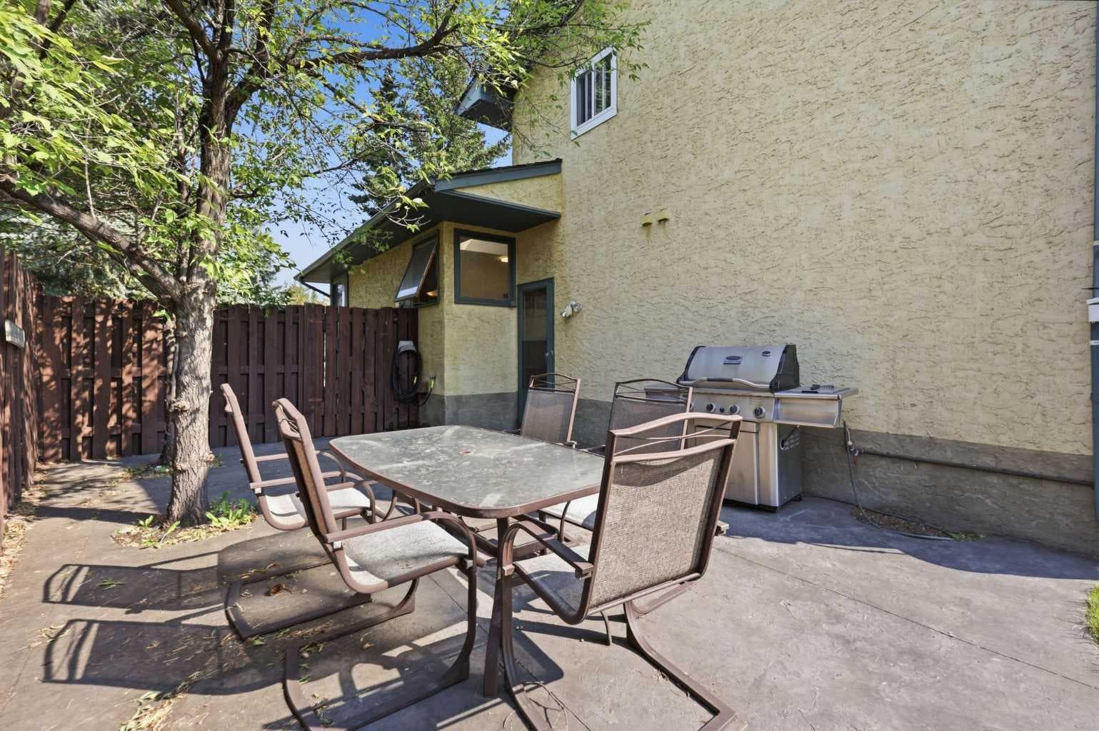 5 Glenwood Crescent 