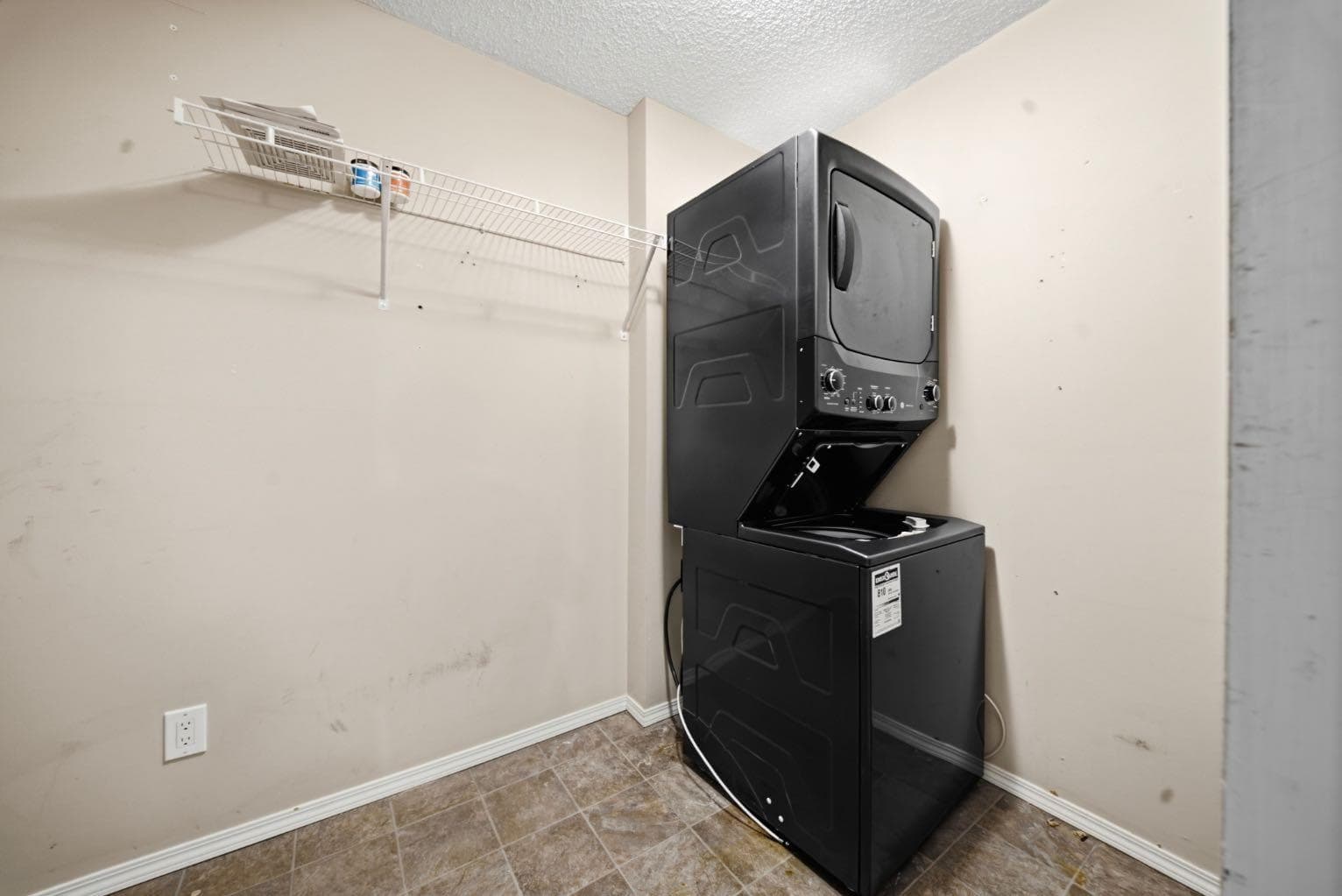 208, 3208 Valleyview Park SE