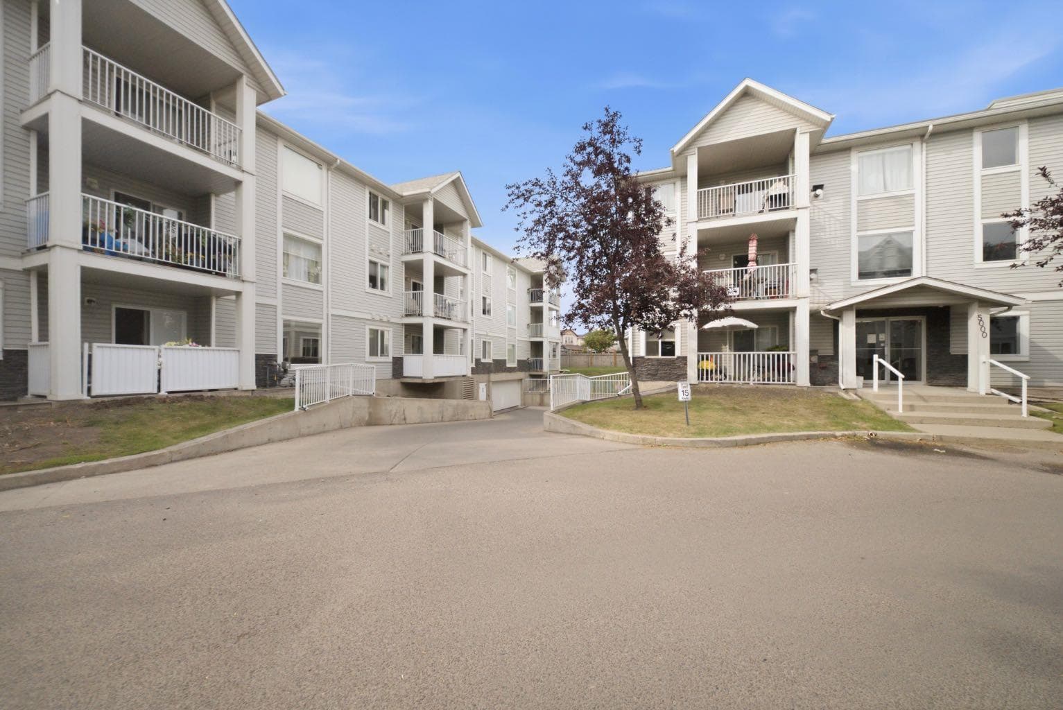 208, 3208 Valleyview Park SE