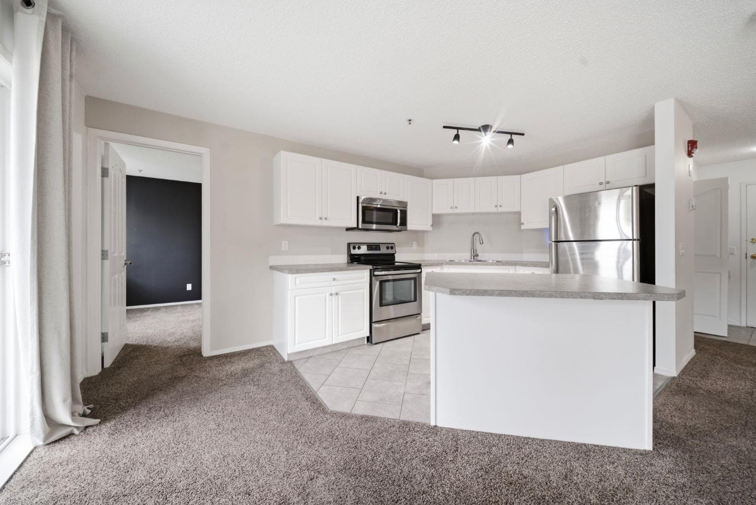 208, 3208 Valleyview Park SE