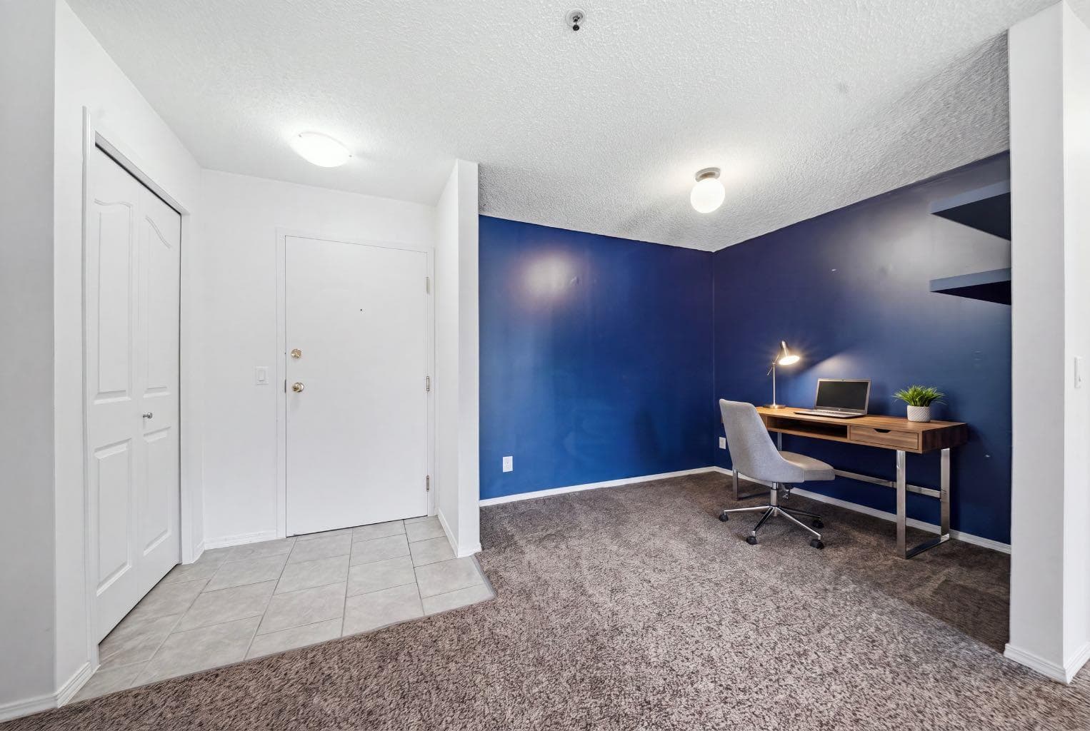 208, 3208 Valleyview Park SE