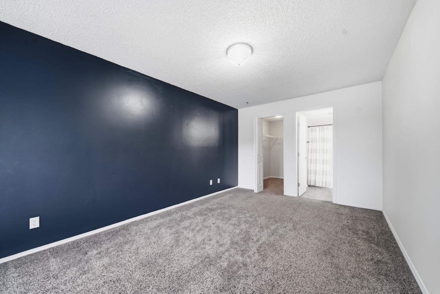 208, 3208 Valleyview Park SE
