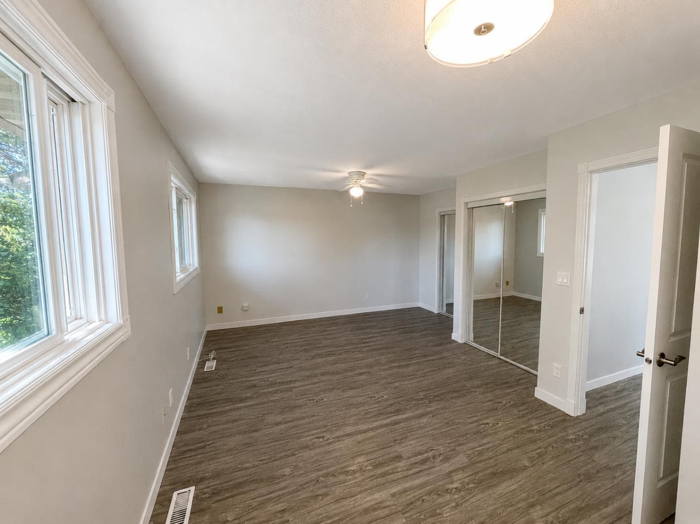 252 Templeview Way NE