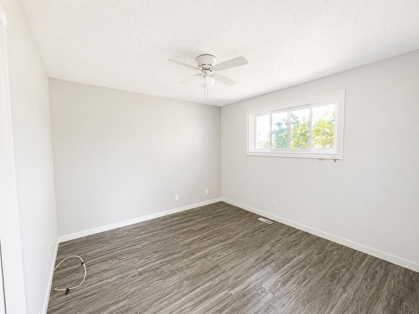 252 Templeview Way NE