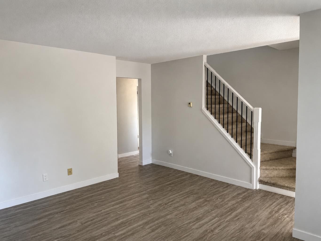 252 Templeview Way NE
