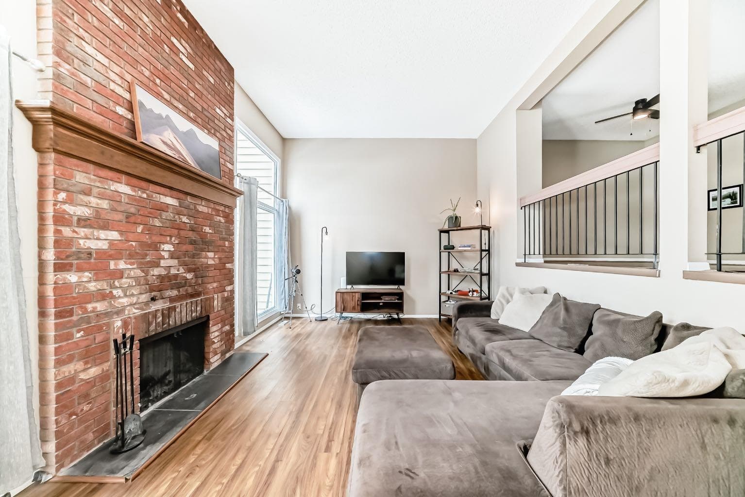 407 Point Mckay Garden NW