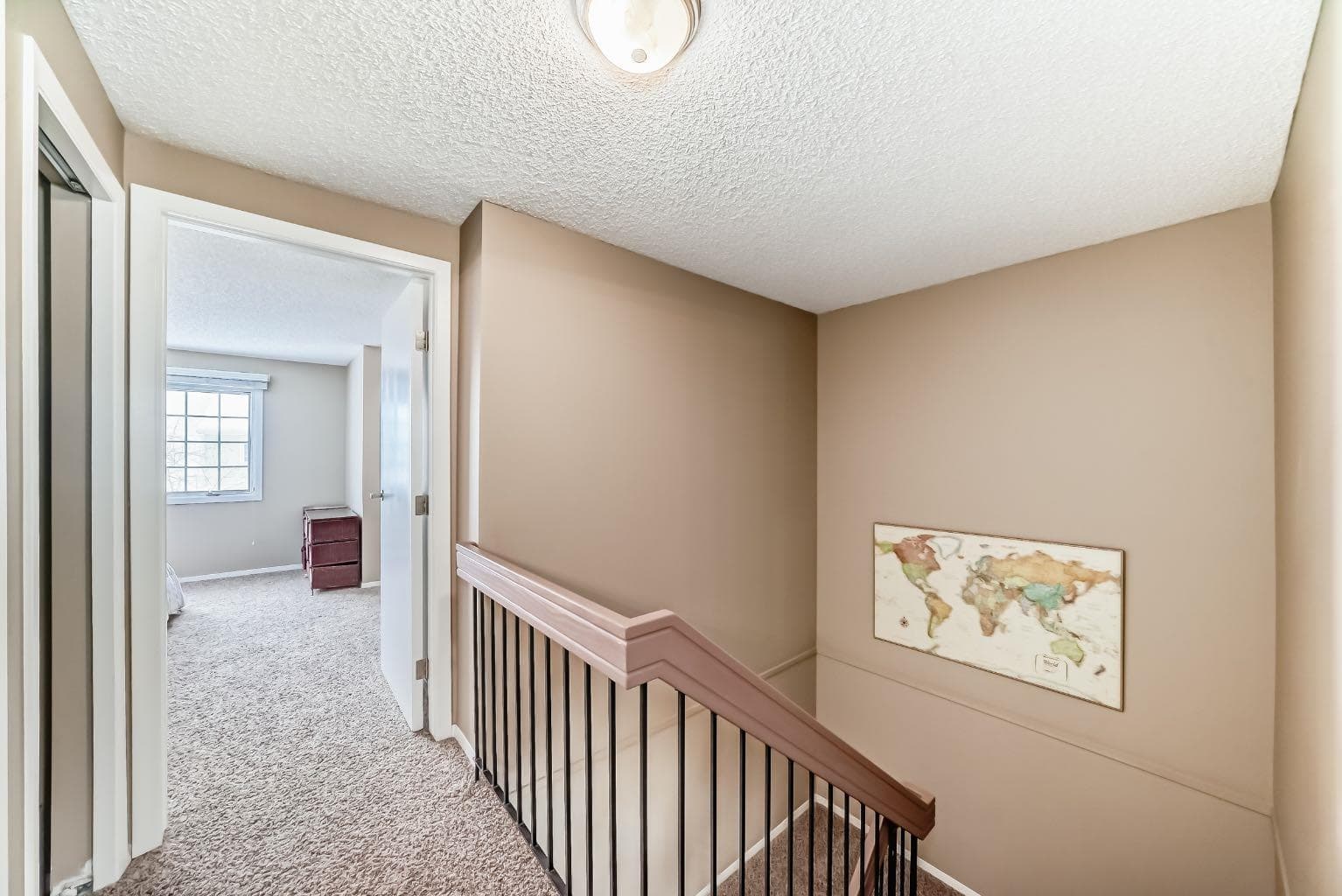 407 Point Mckay Garden NW