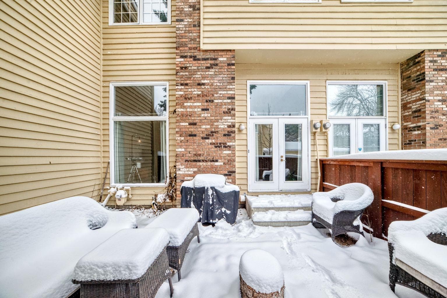 407 Point Mckay Garden NW
