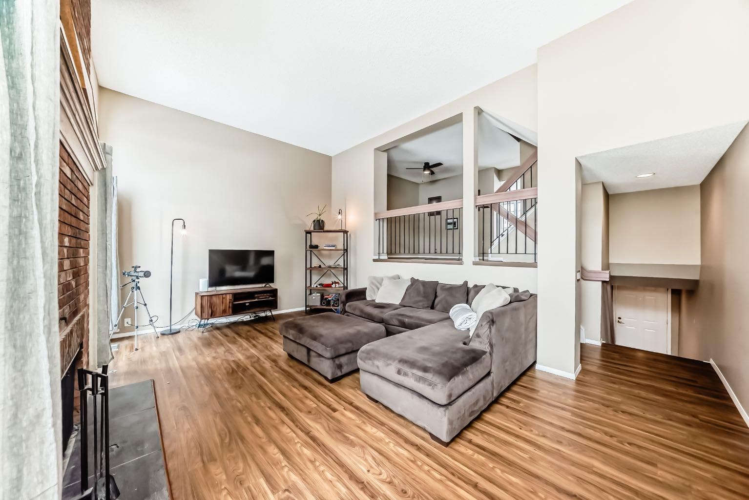 407 Point Mckay Garden NW