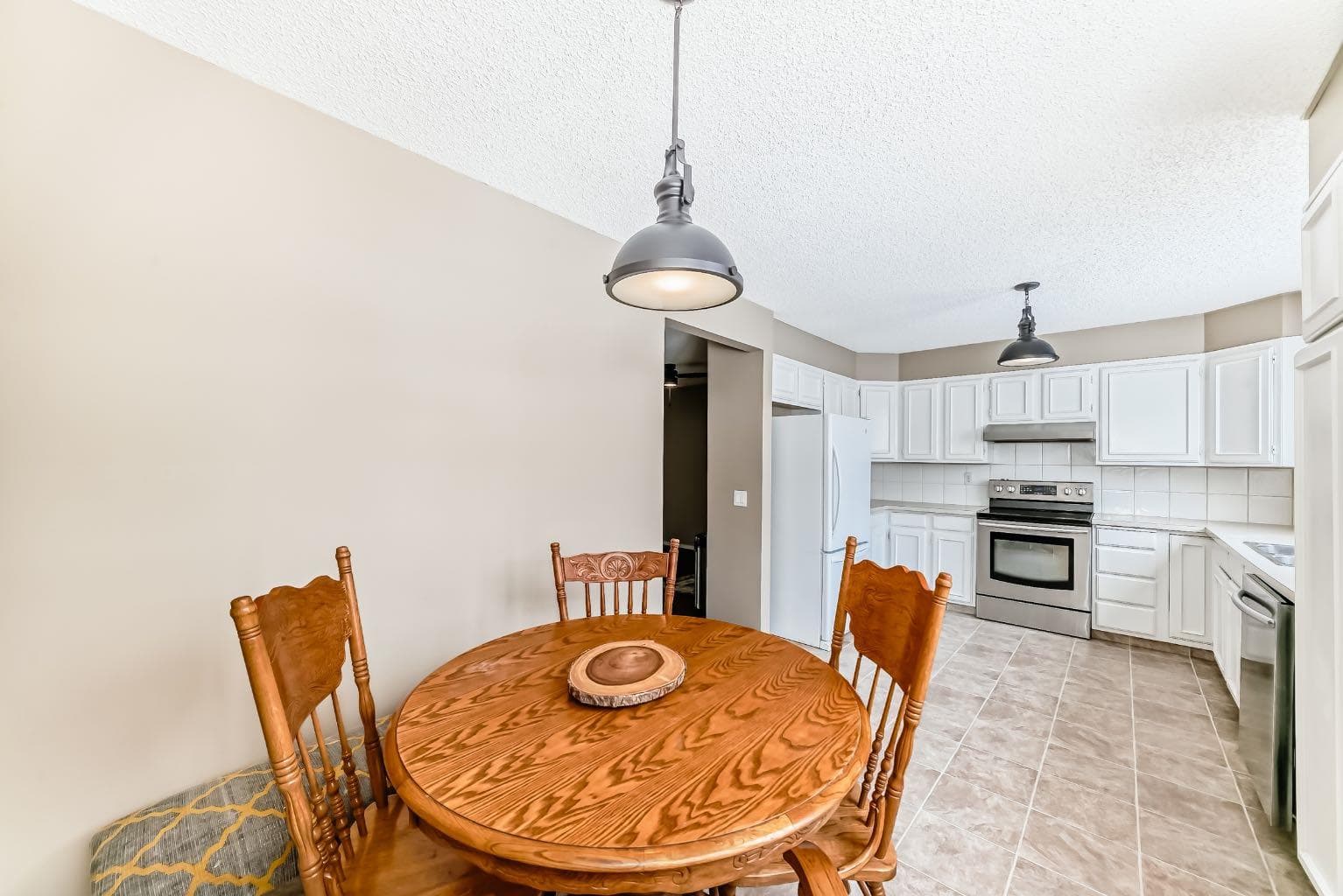 407 Point Mckay Garden NW