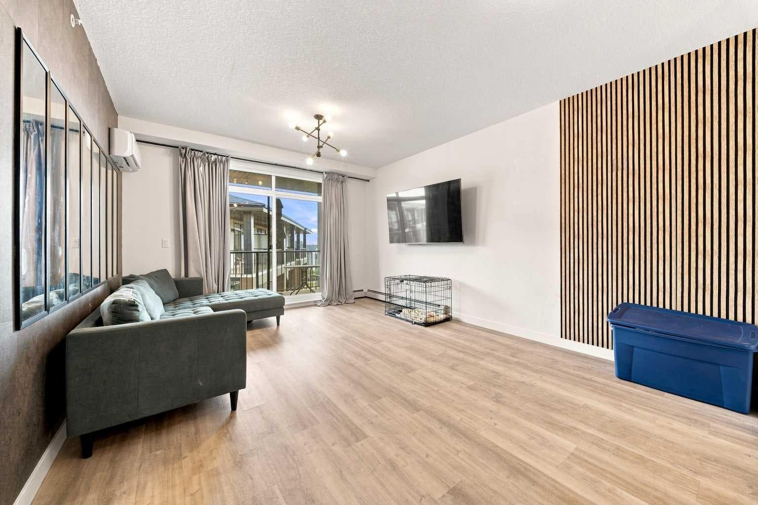 2401, 200 Seton Circle SE
