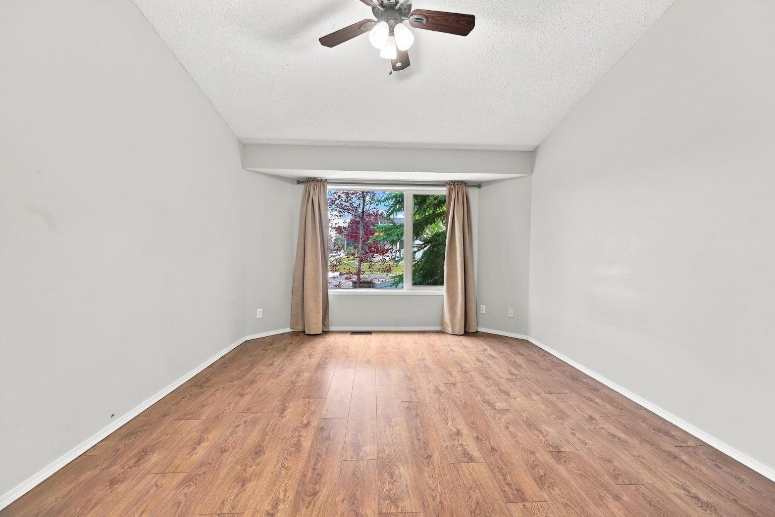 4 Douglasview Park SE