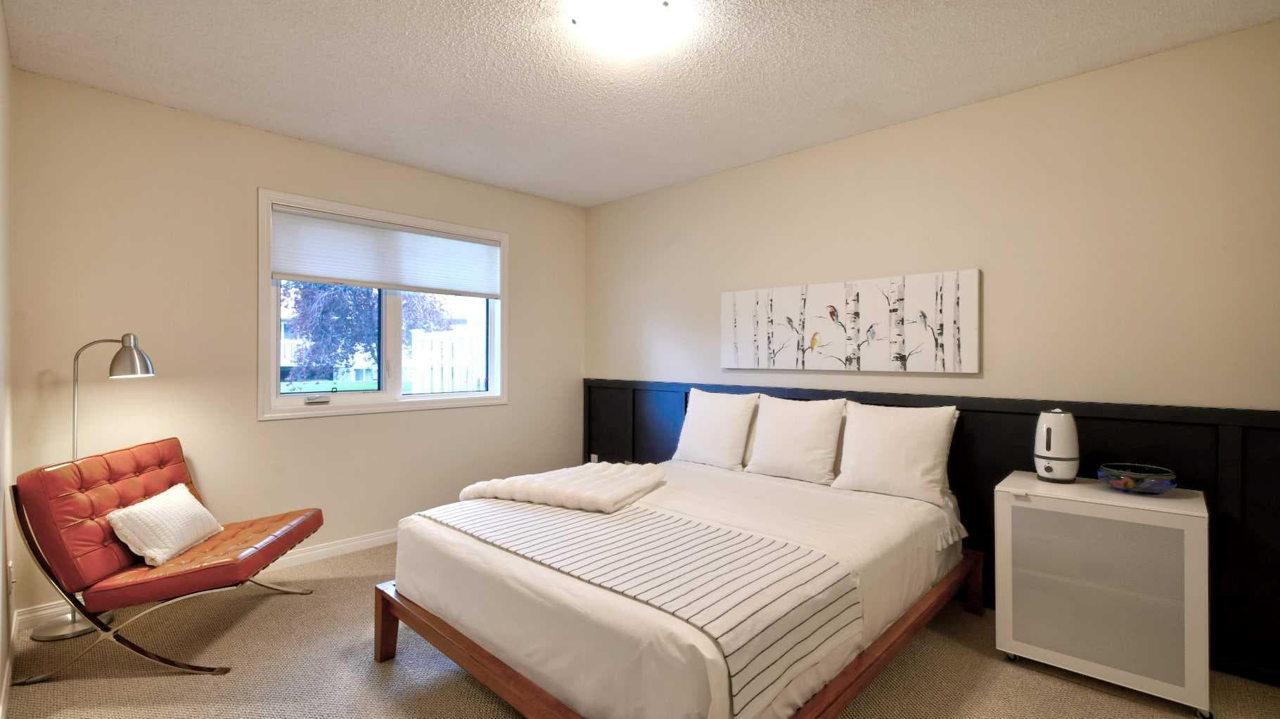 40 Vandoos Villas NW