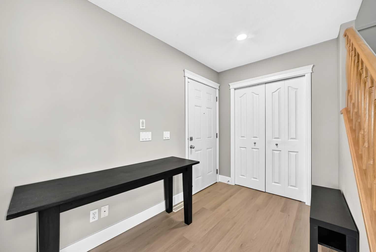 111 Coventry Hills Drive NE