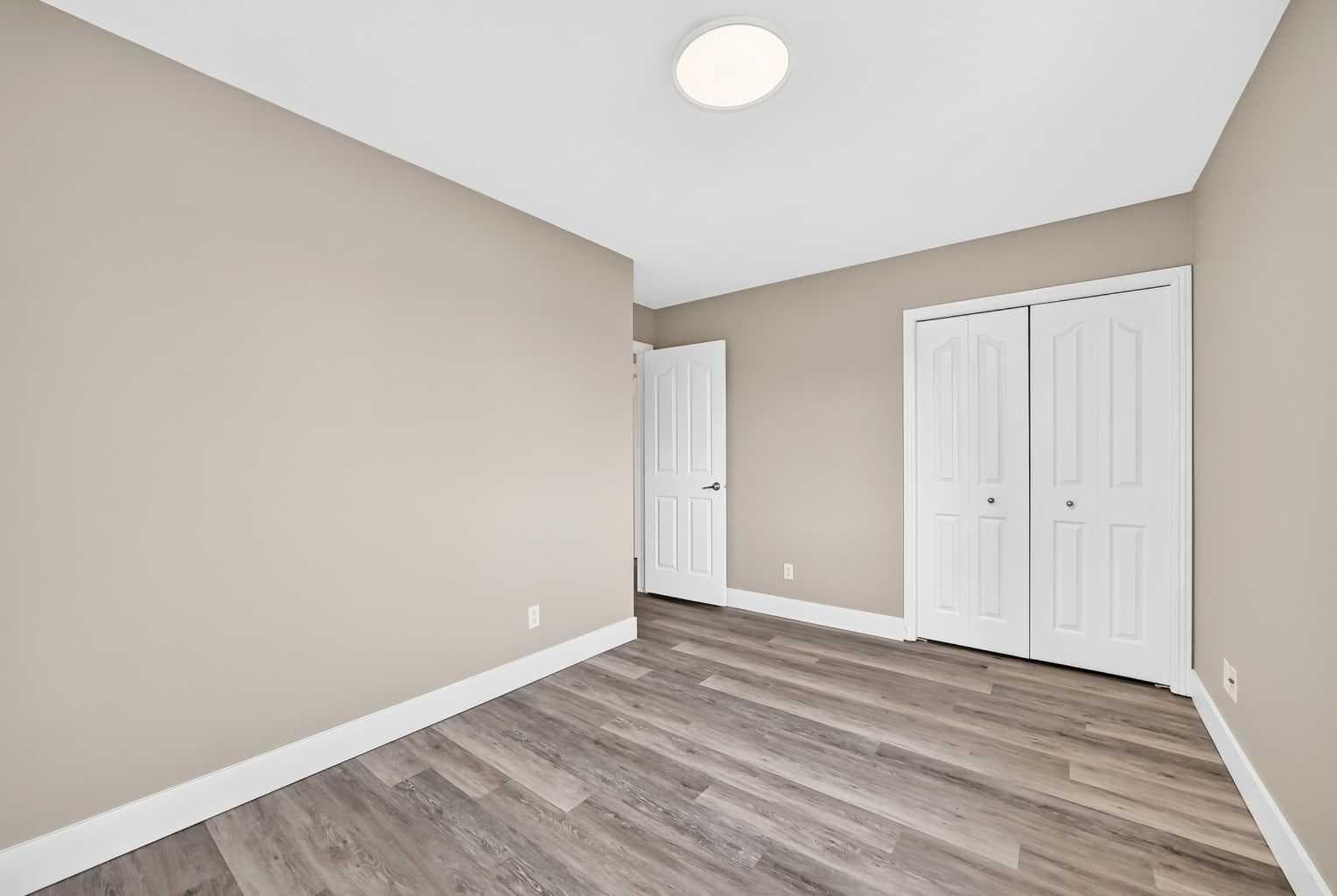 111 Coventry Hills Drive NE