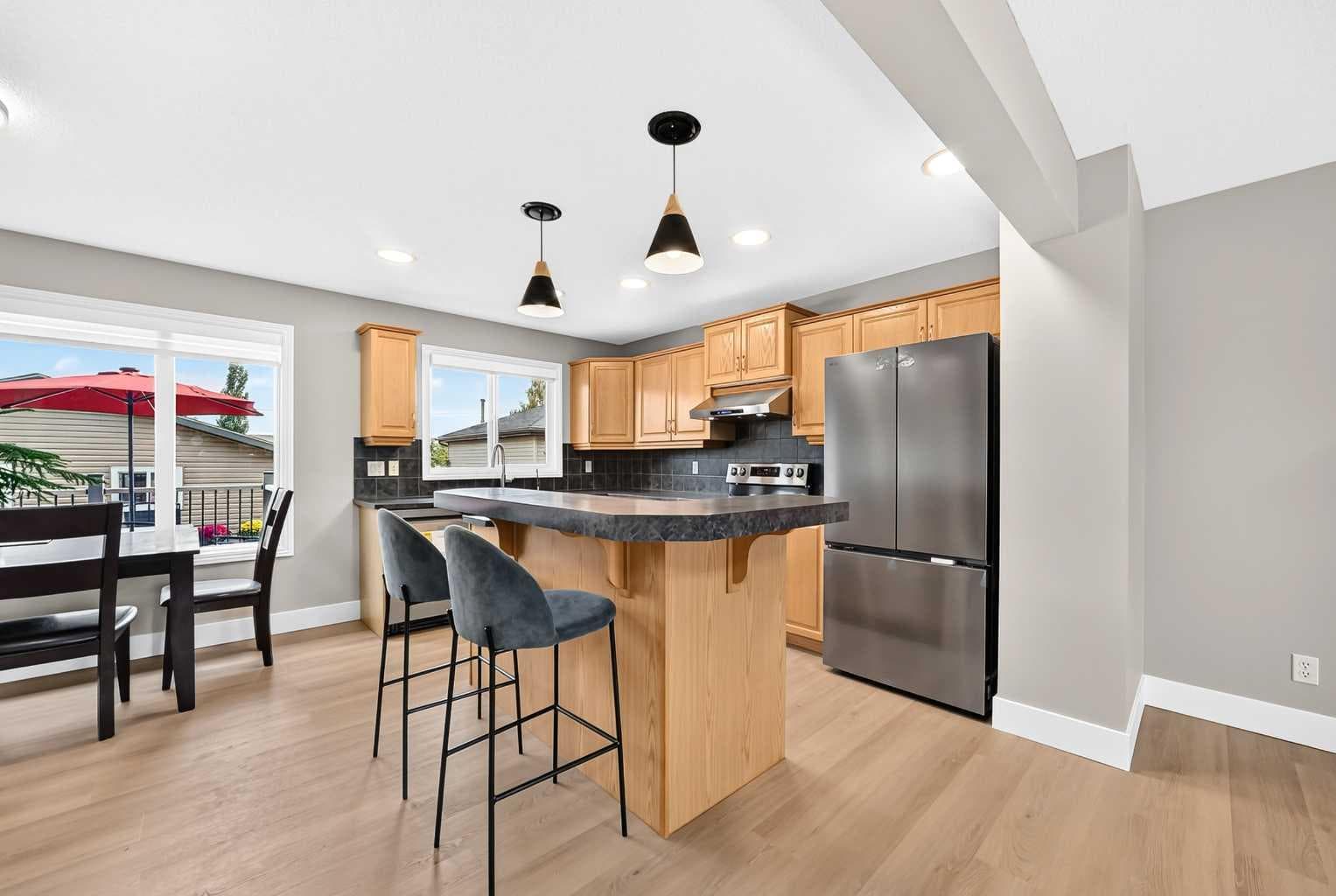 111 Coventry Hills Drive NE