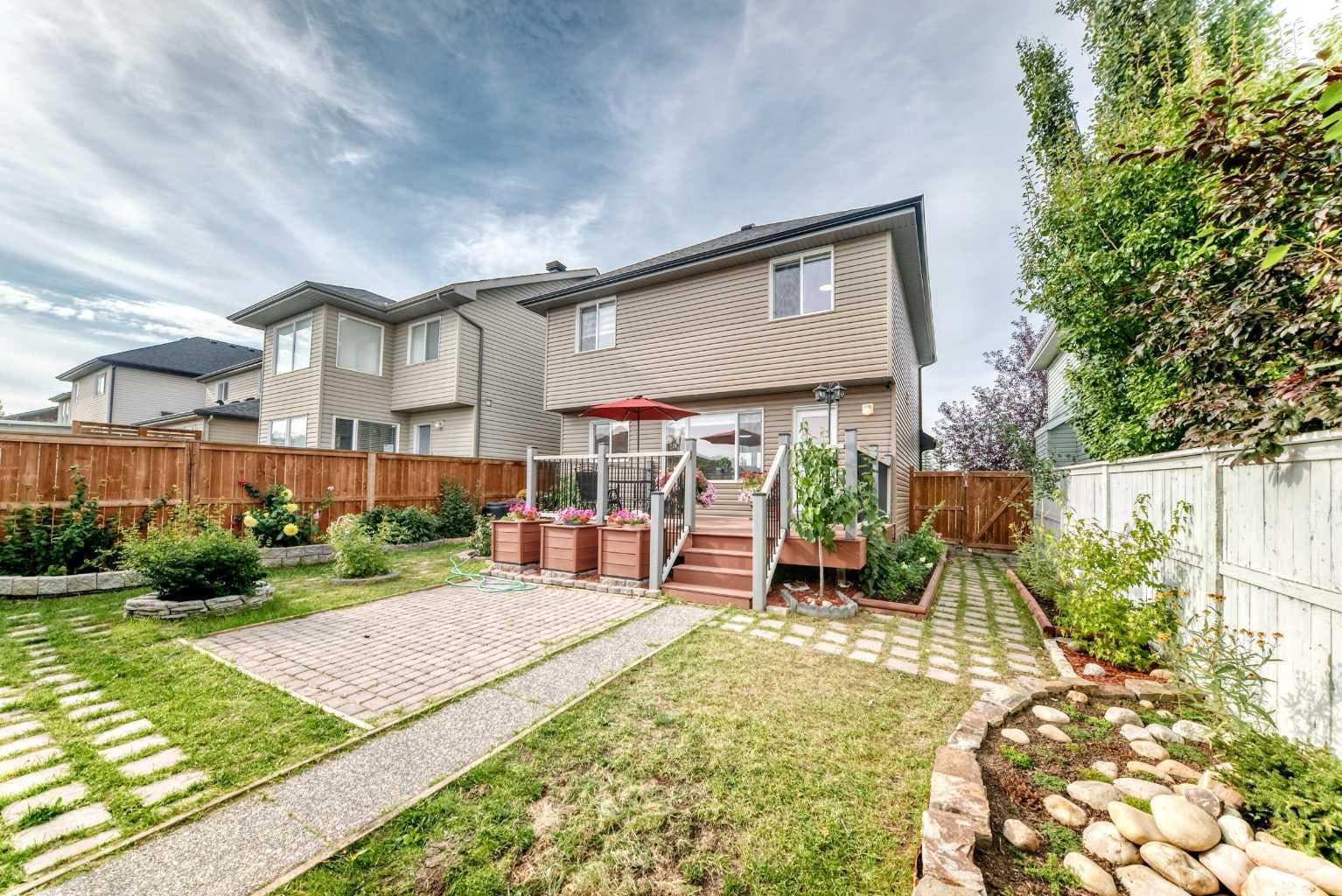111 Coventry Hills Drive NE